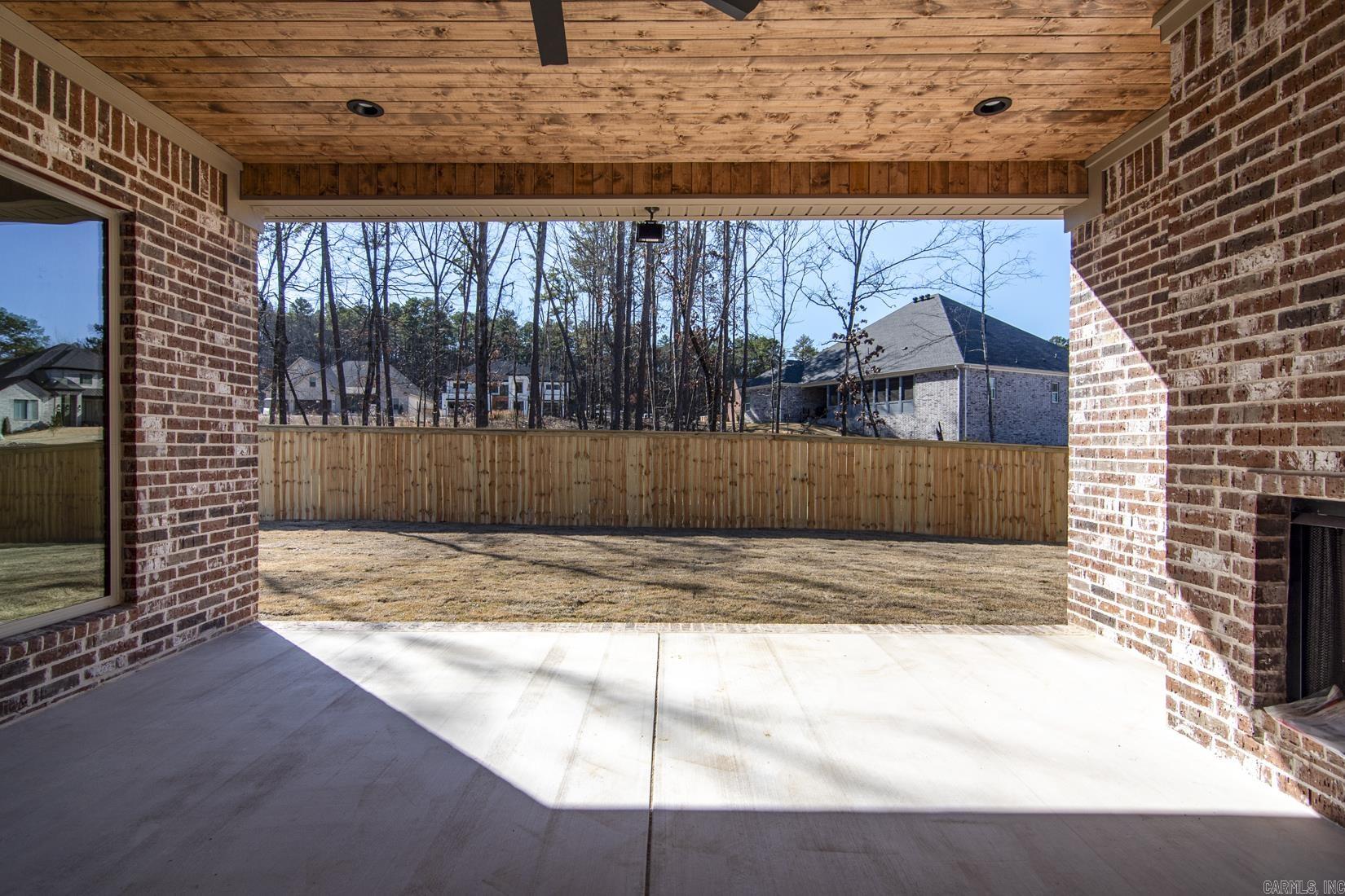 CHENAL VALLEY ABINGTON COURT - Residential