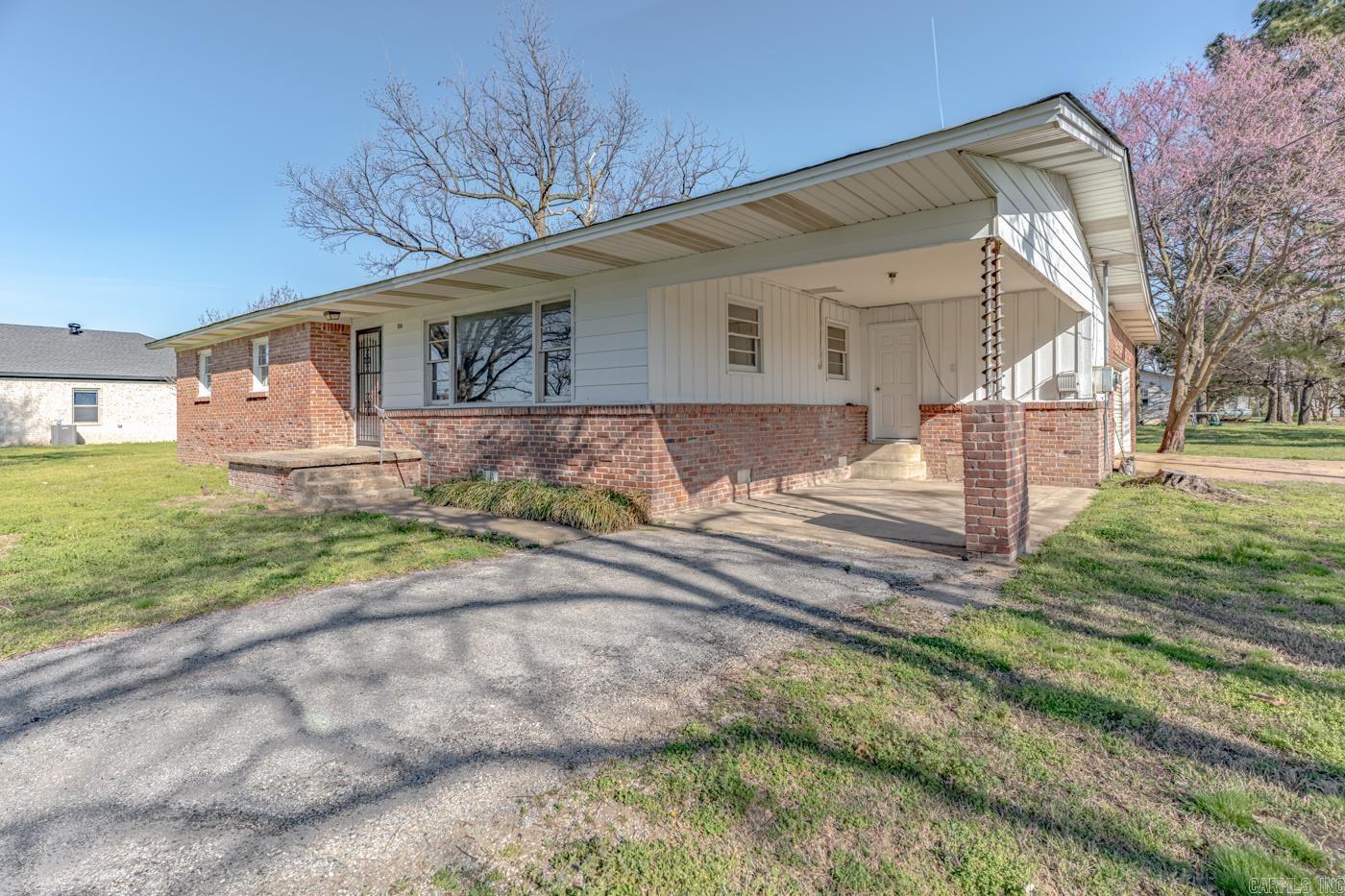 REPLAT E1/2 LOT 5 COBB & LEE - Residential