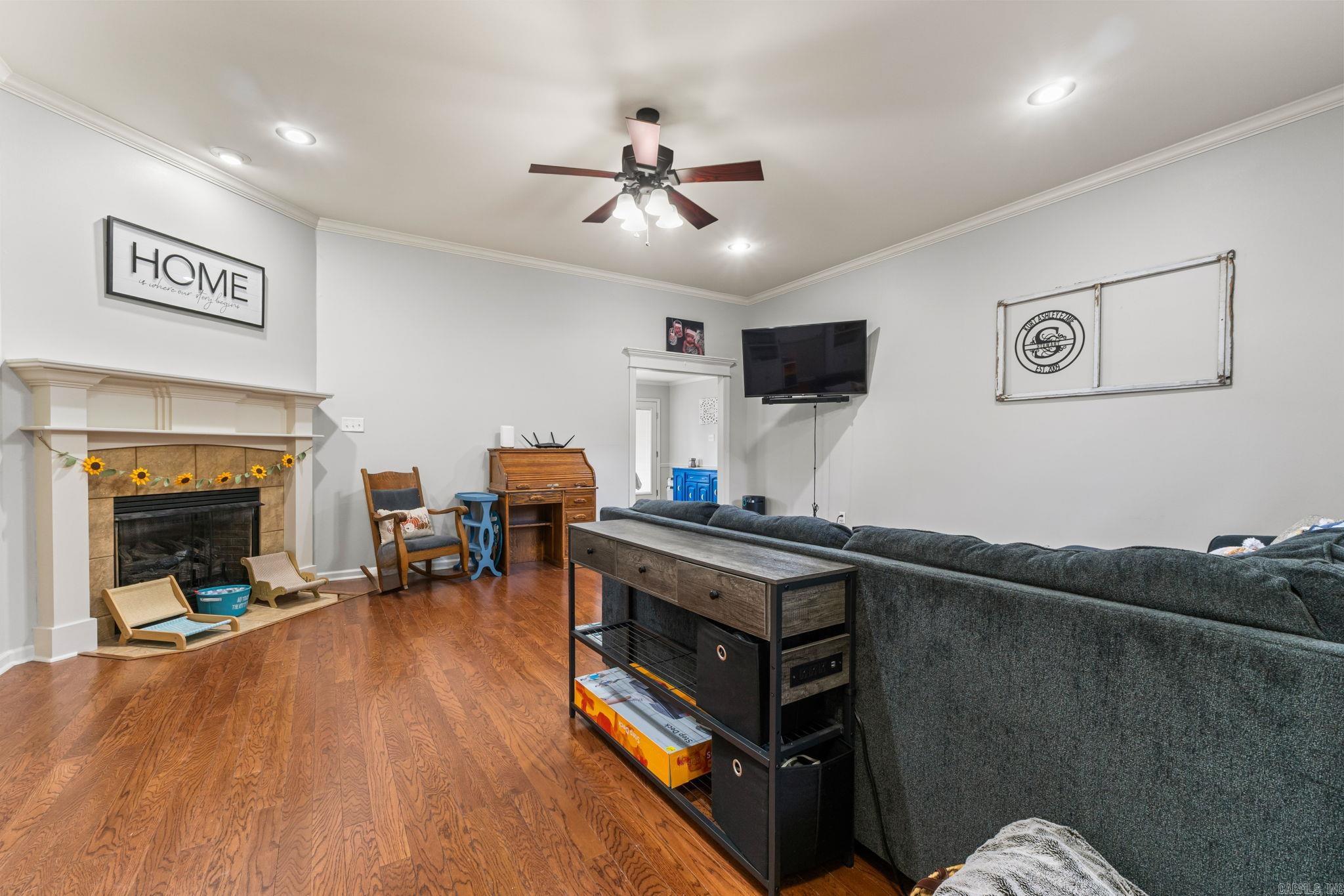 BRIARSTONE - Residential