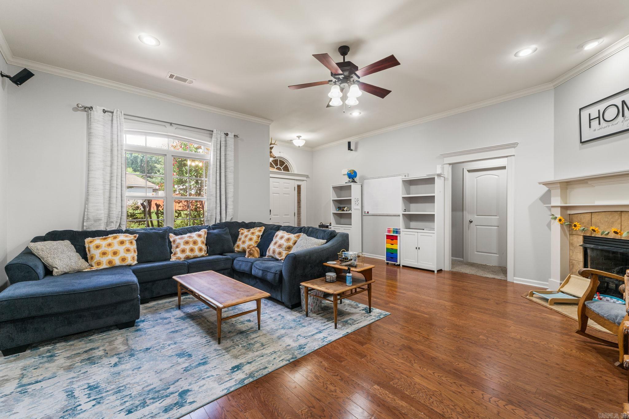 BRIARSTONE - Residential