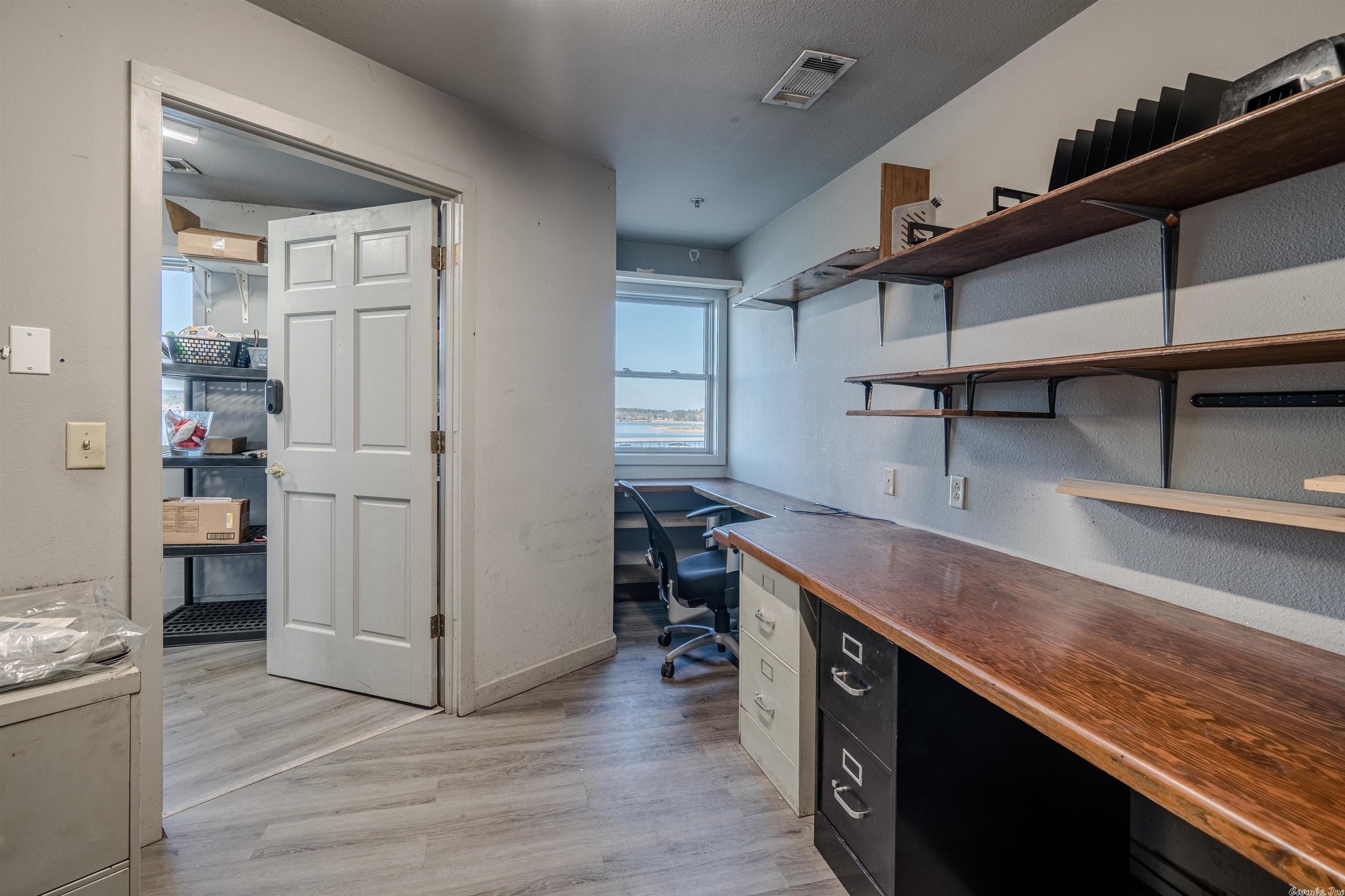 Promesa - Commercial Sale