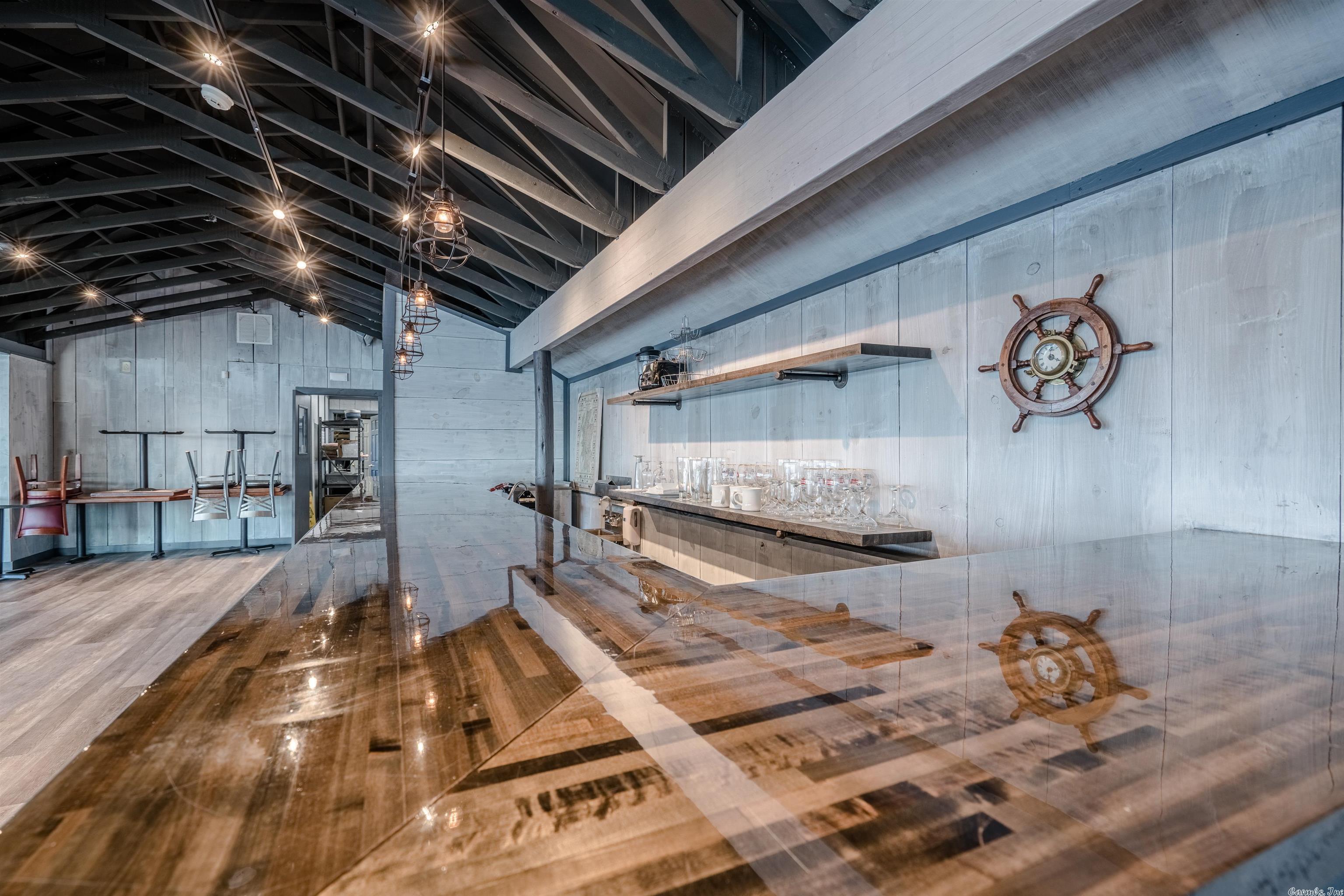 Promesa - Commercial Sale