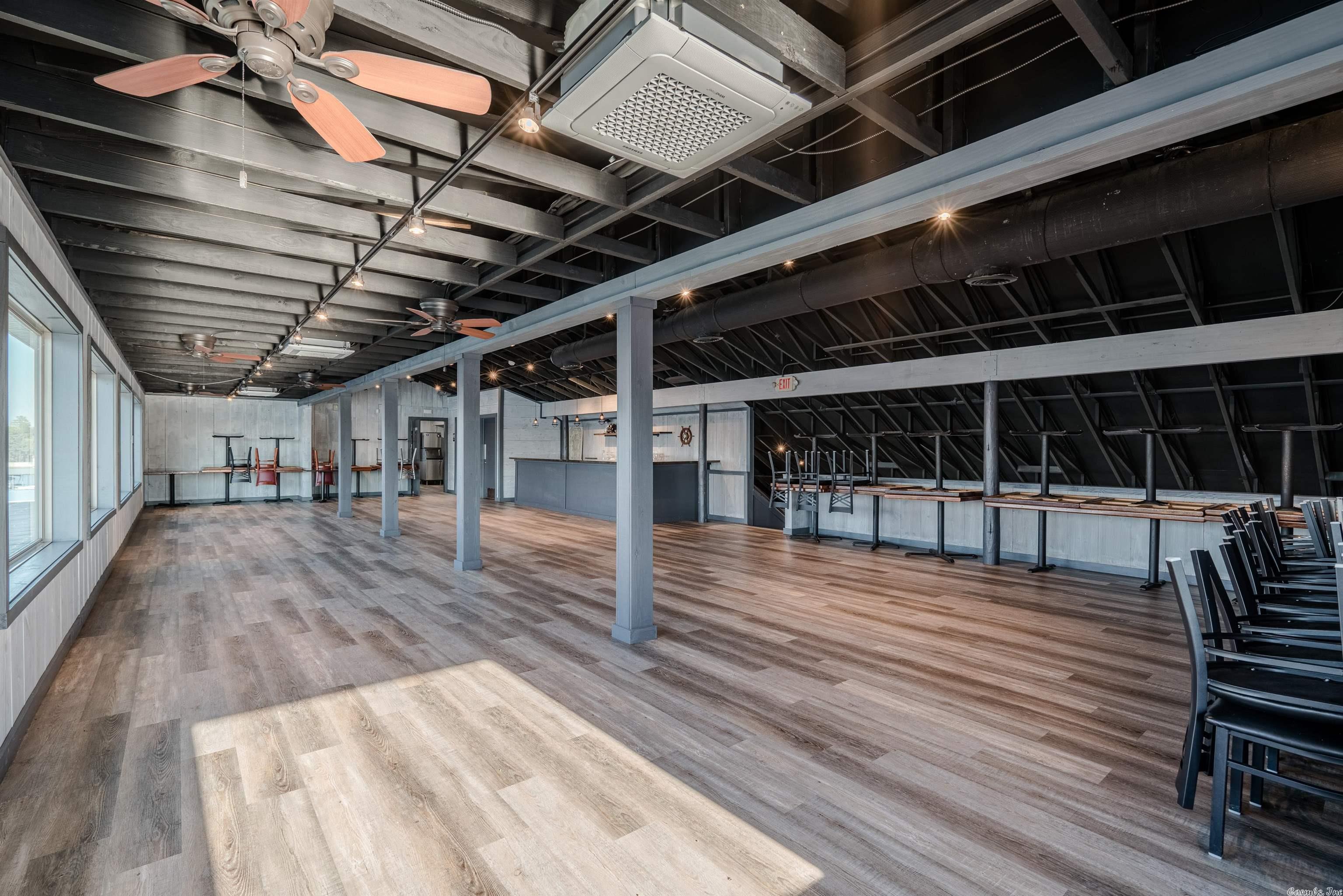 Promesa - Commercial Sale