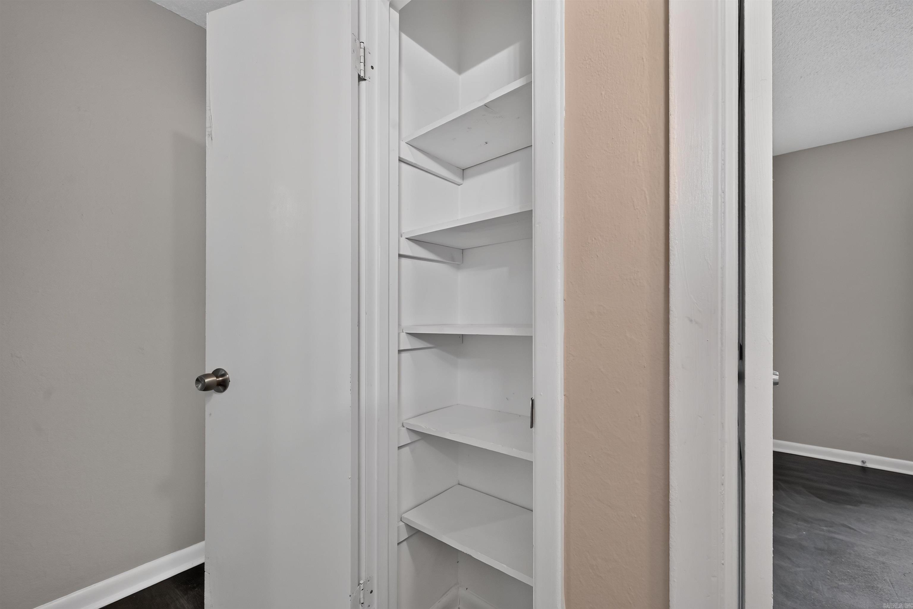 HICKMAN & MCCONNELL - Residential