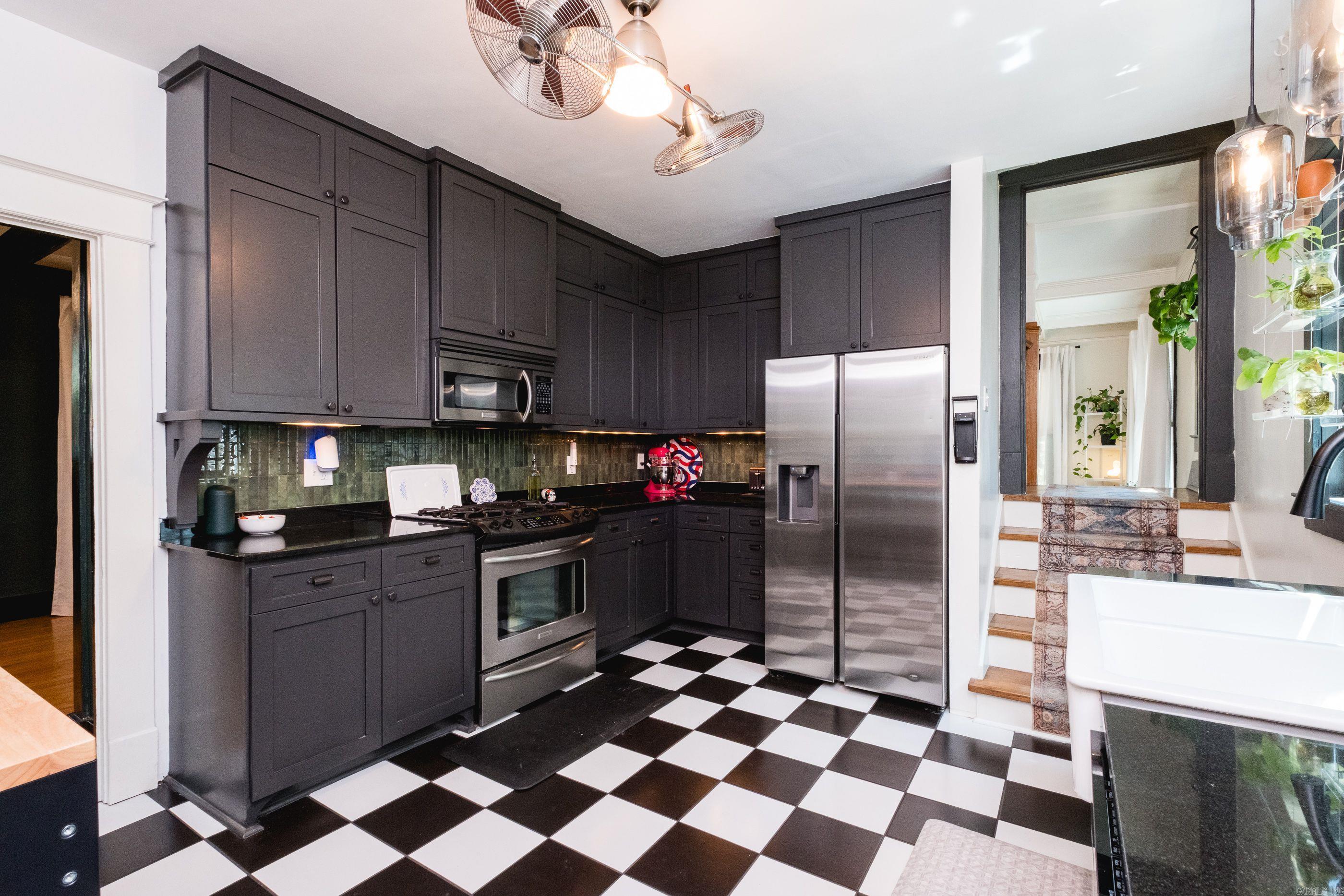 MIDLAND HILLS - Residential