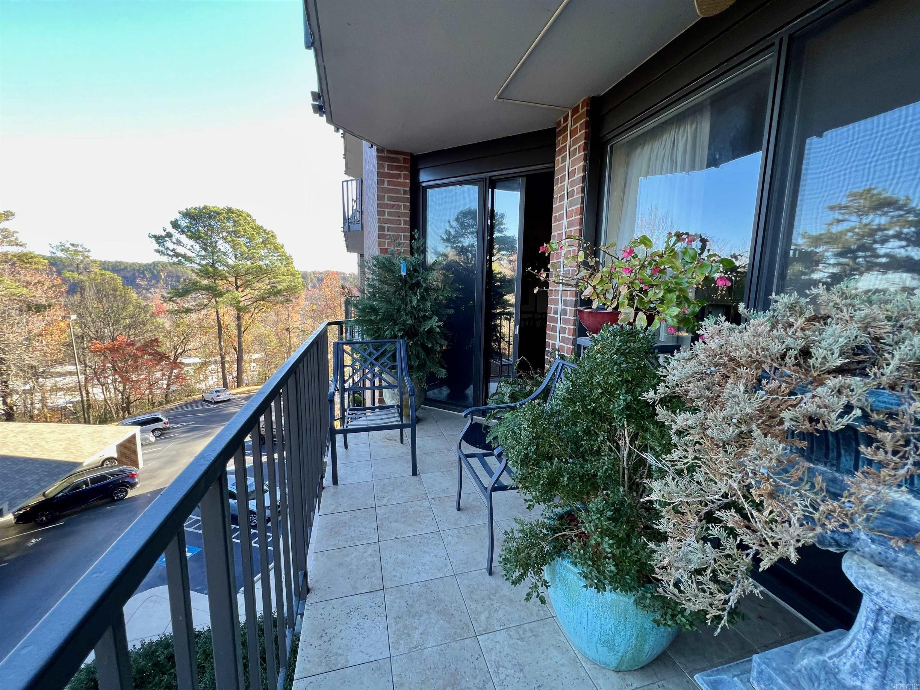 TREETOPS HPR - Residential