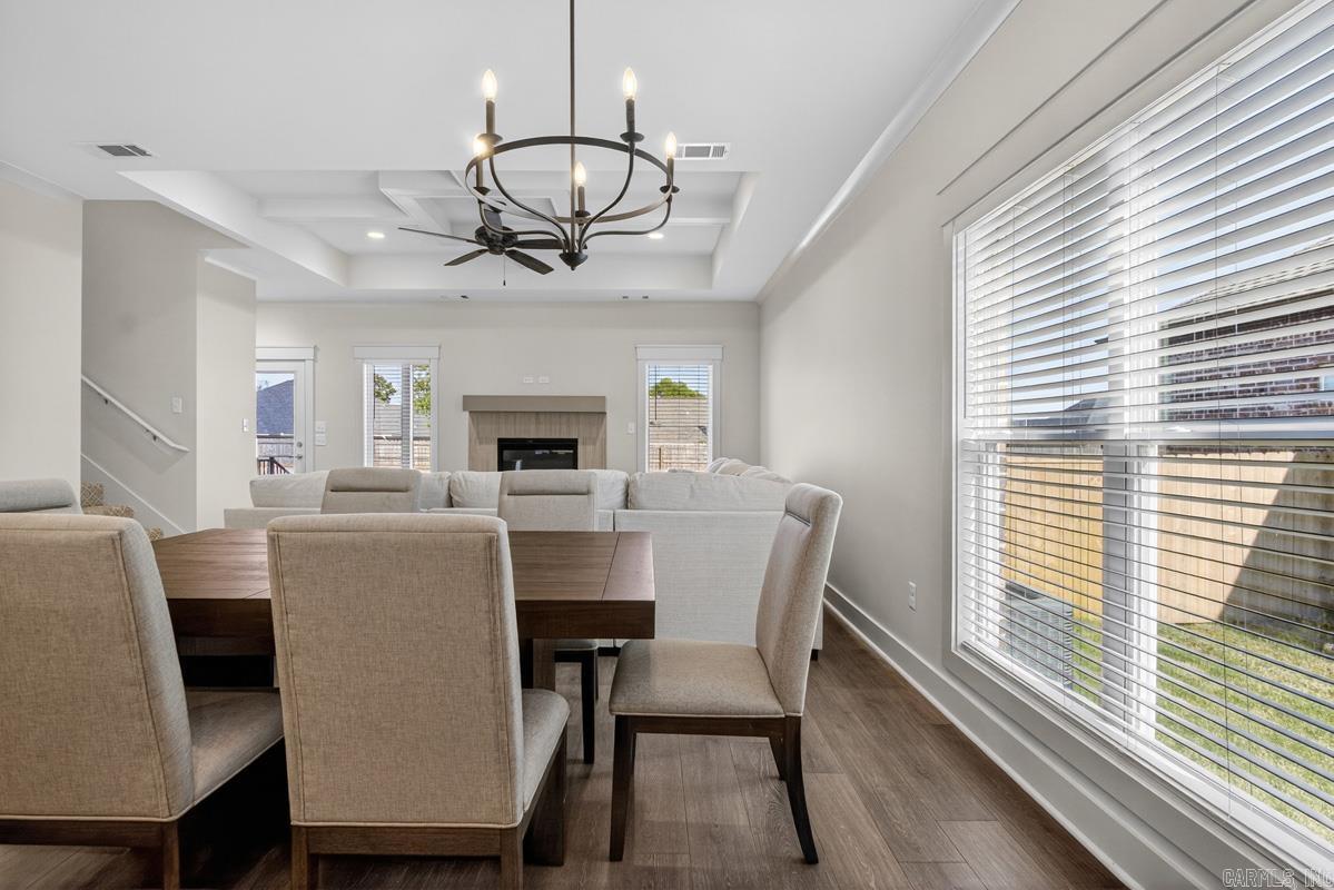 IVY PLACE - Residential