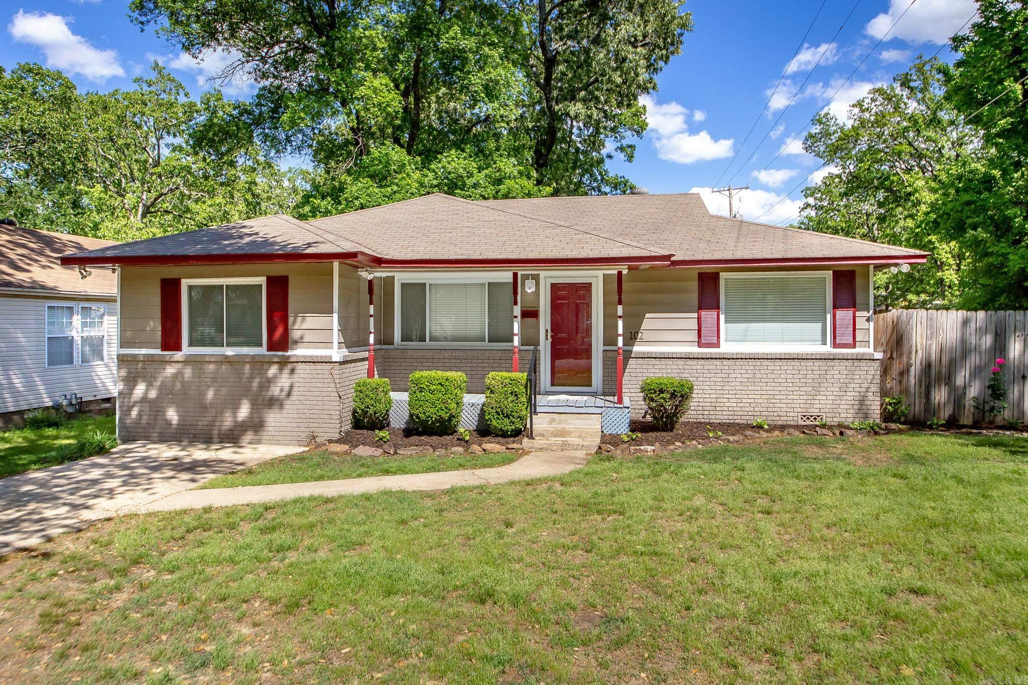 This cozy home is located on Scenic Hill overlooking North Little Rock in the Bella Vista Subdivision! Walking distance from Pulaski Tech, this home is just minutes to any need you may have! Located just one exit from Burns Park, it's also just a short walk to the Patrick Henry Hays Senior Citizens Center. 10-foot wooden fences offer ultimate privacy, and there is also a storage building in the backyard for extra storage. Call me or your favorite agent today for a private showing, as this property won't last long!