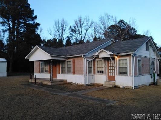 Home has newer and refinished wood flooring. Large kitchen, separate dining/ sunroom, 2 covered porches.  Roof new in 2016.  Located near Caddo River and DeGray lower dam and park area.  Park has playground, pavilion with grills, disc golf, fishing and ramp.
