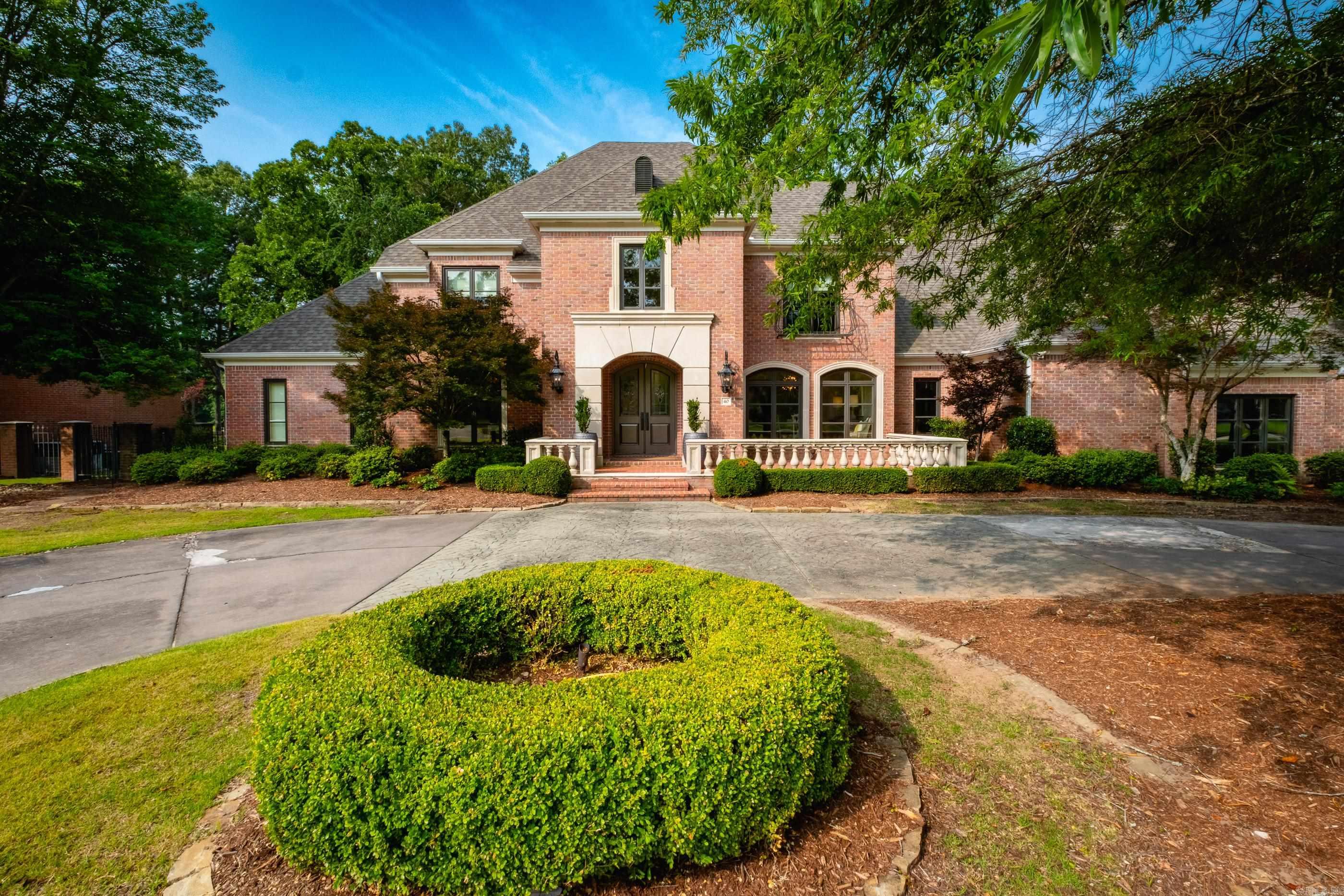CHENAL VALLEY BRETAGNE CIRCLE - Residential