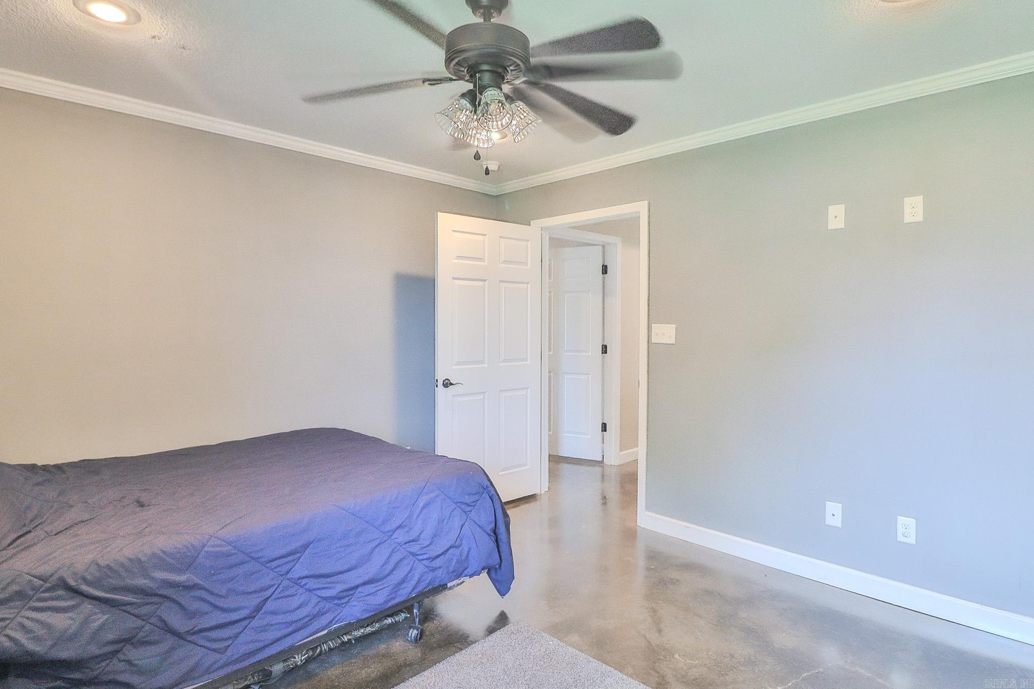 SOUTHPOINTE ACRES - Residential