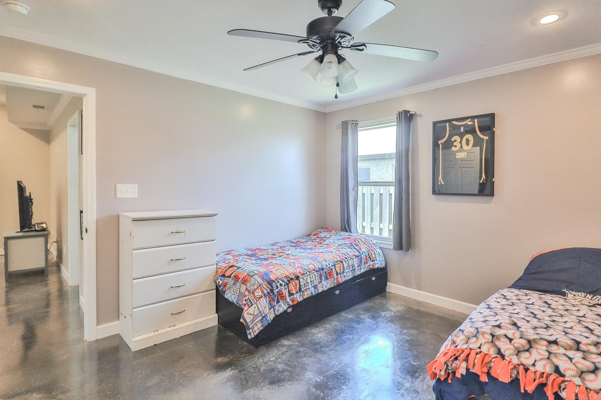 SOUTHPOINTE ACRES - Residential