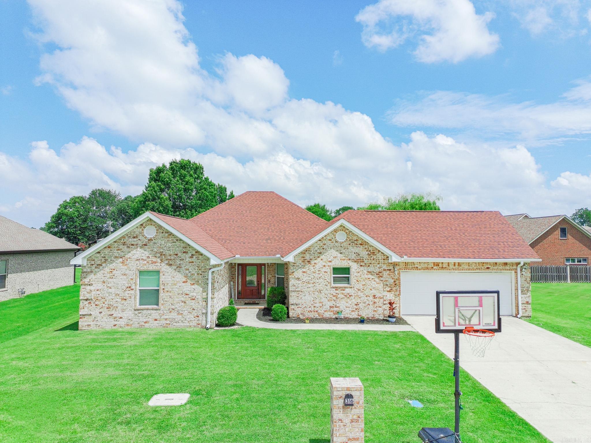 SOUTHPOINTE ACRES - Residential