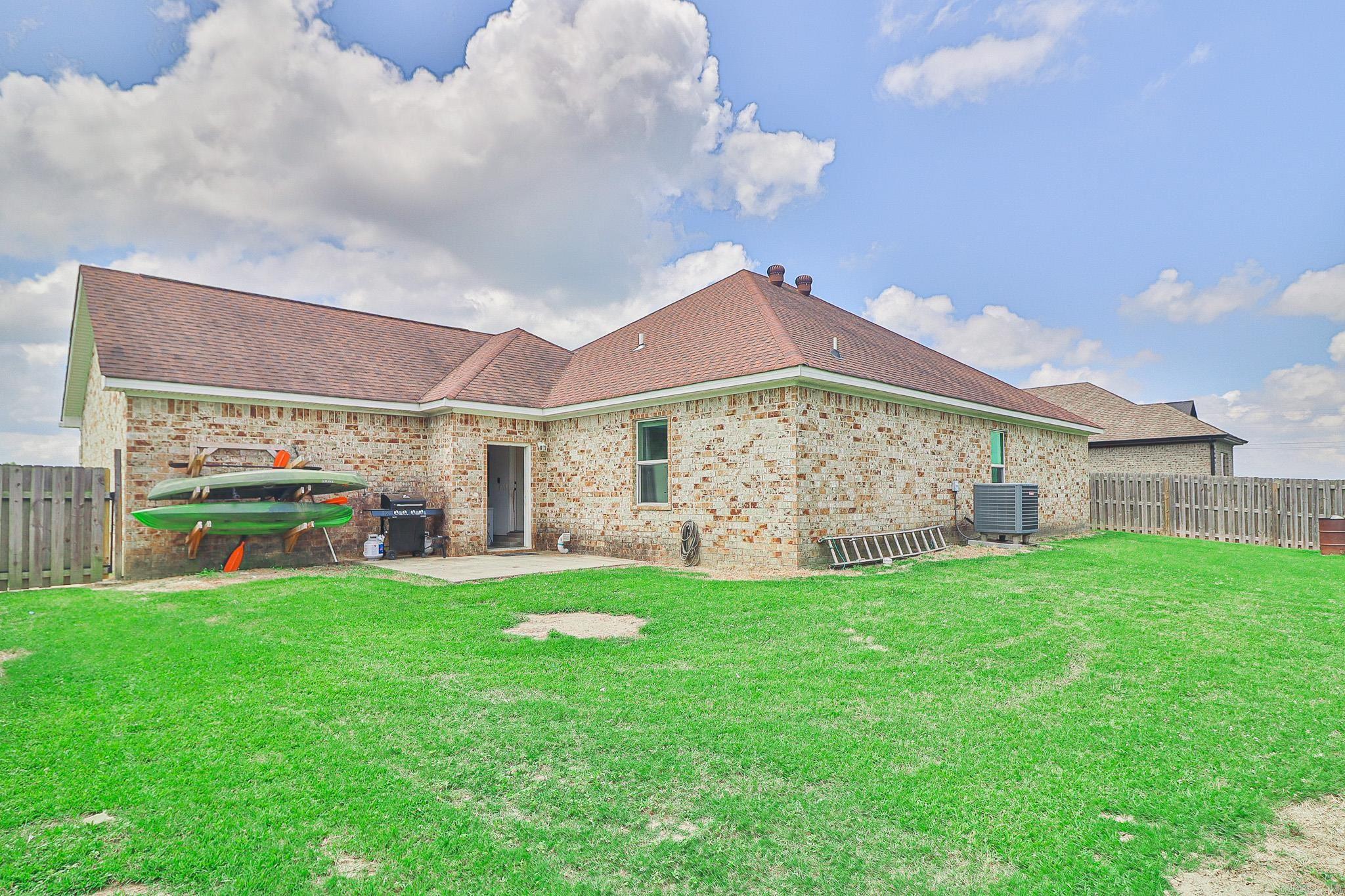 SOUTHPOINTE ACRES - Residential