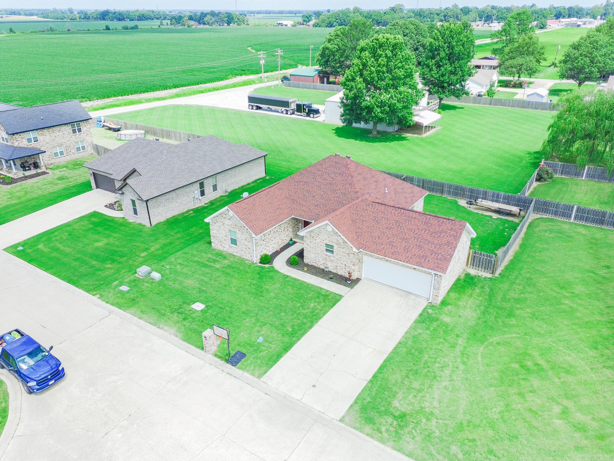 SOUTHPOINTE ACRES - Residential