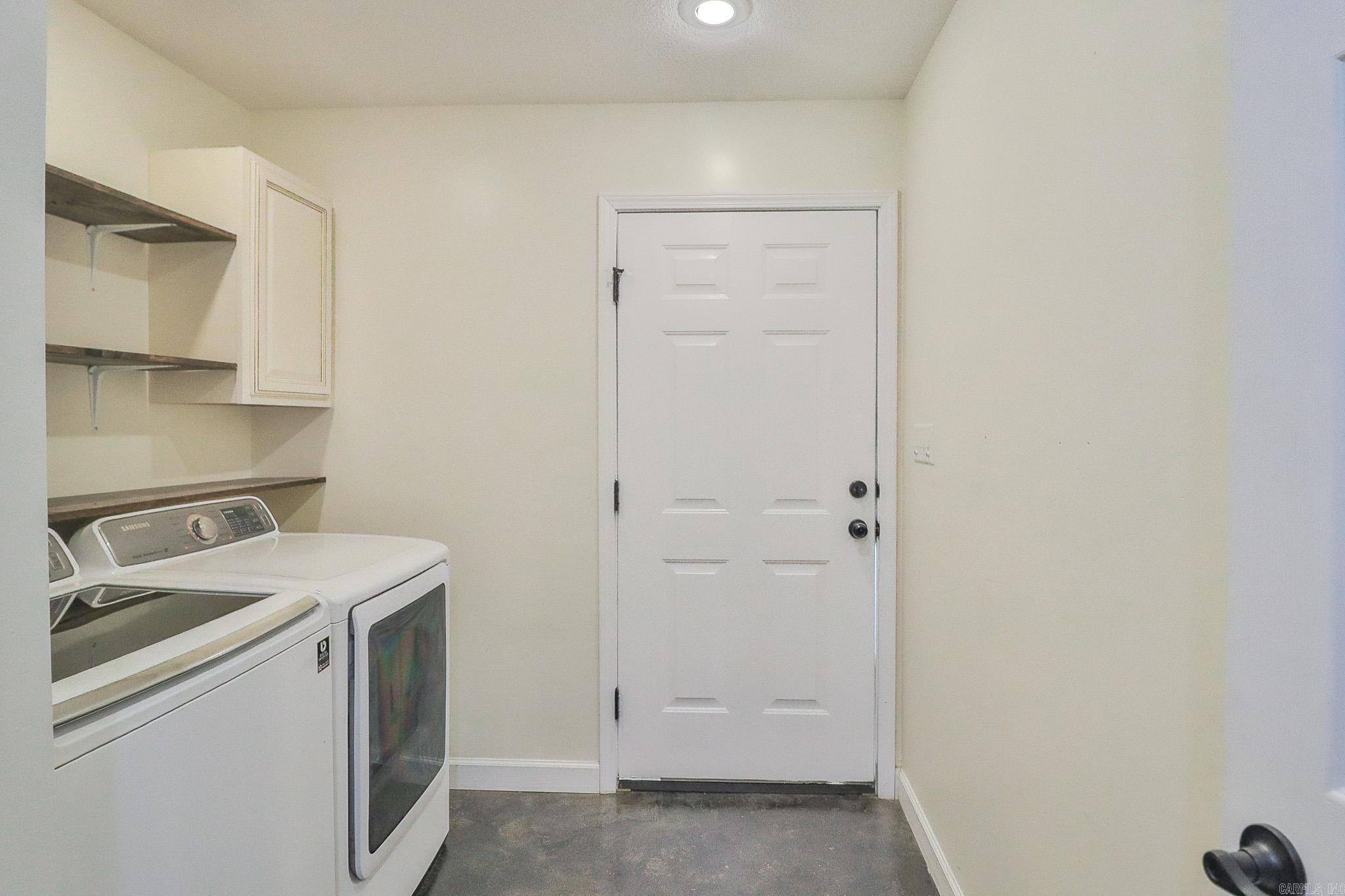 SOUTHPOINTE ACRES - Residential