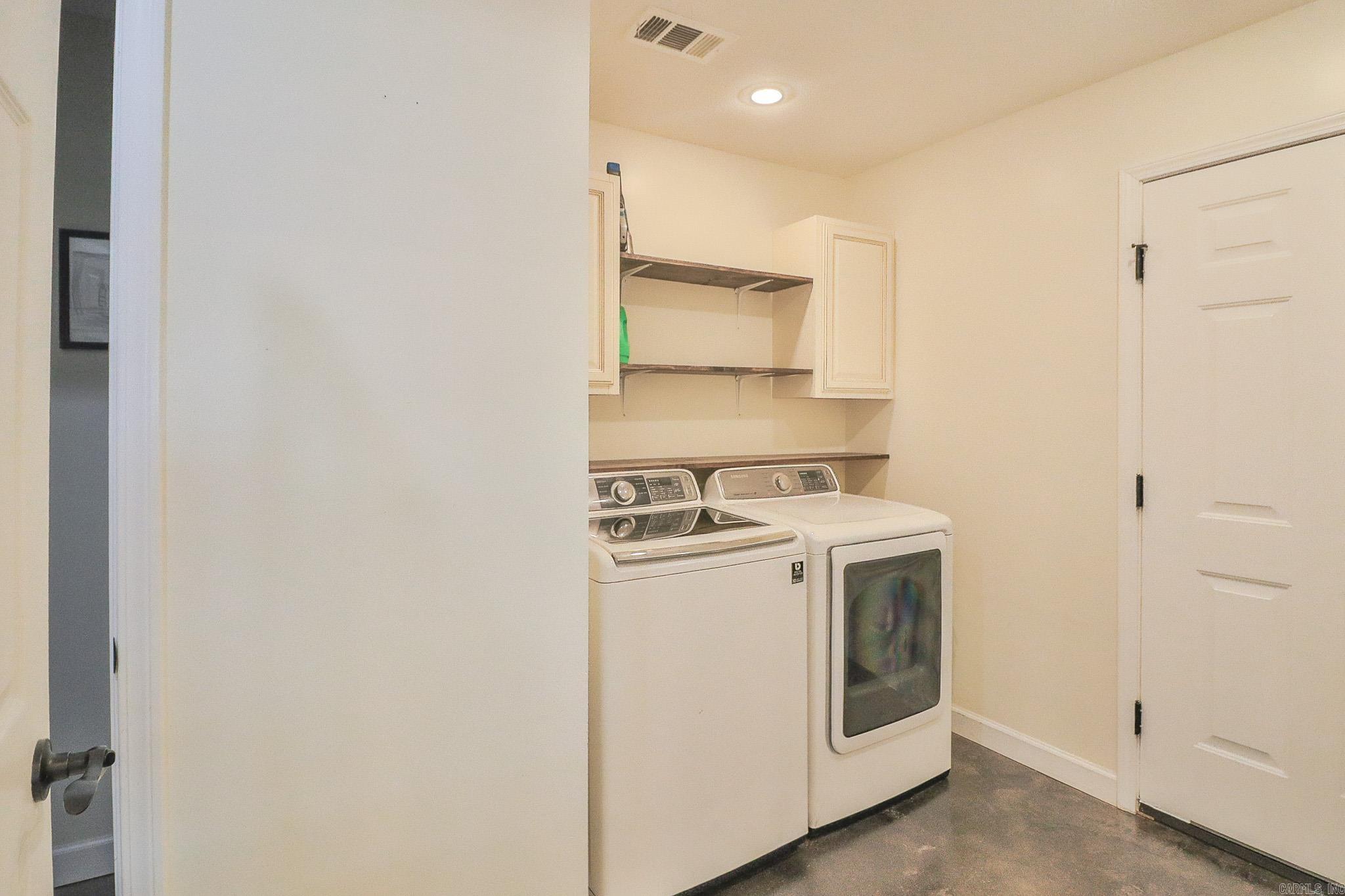 SOUTHPOINTE ACRES - Residential