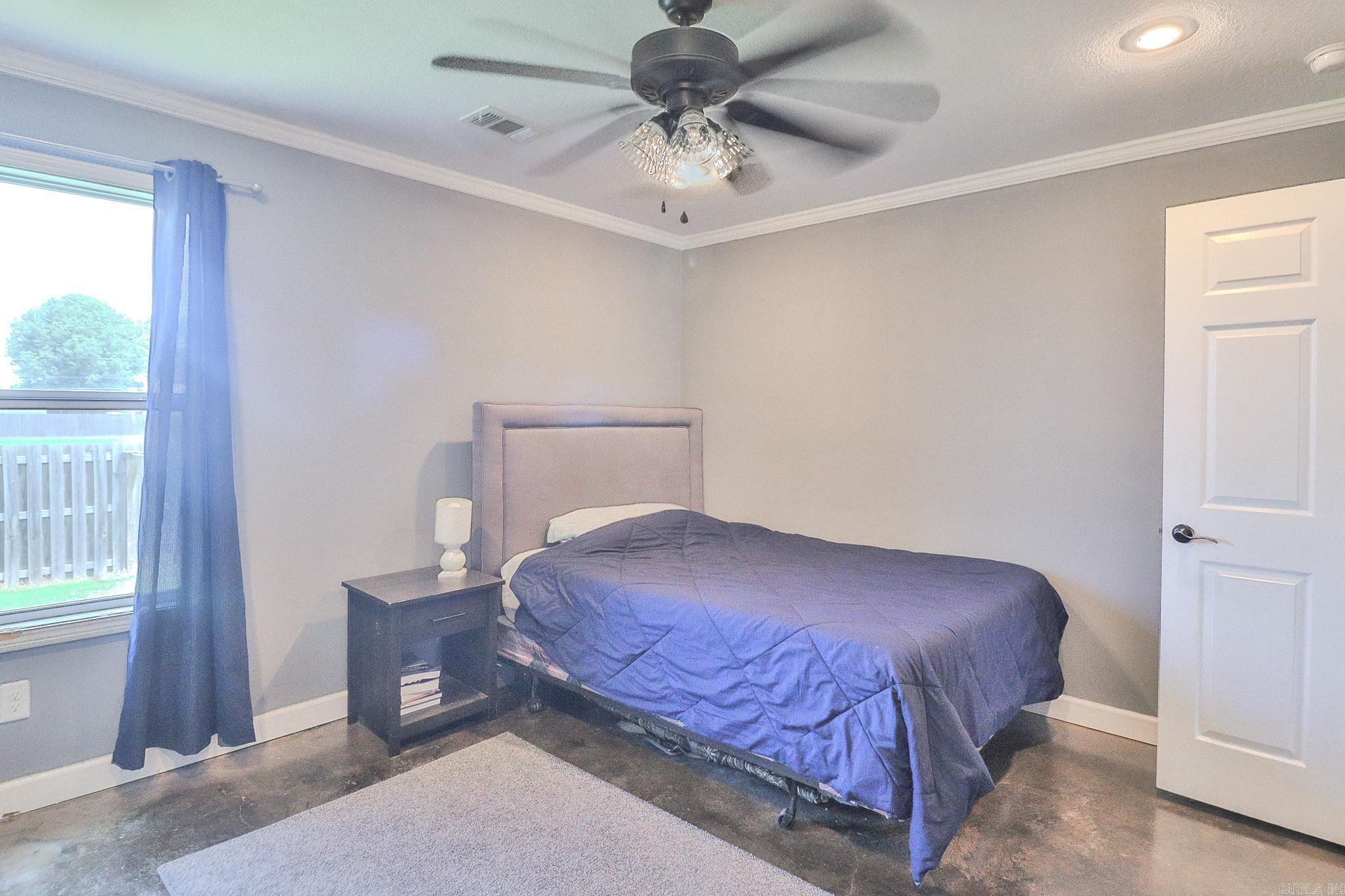 SOUTHPOINTE ACRES - Residential