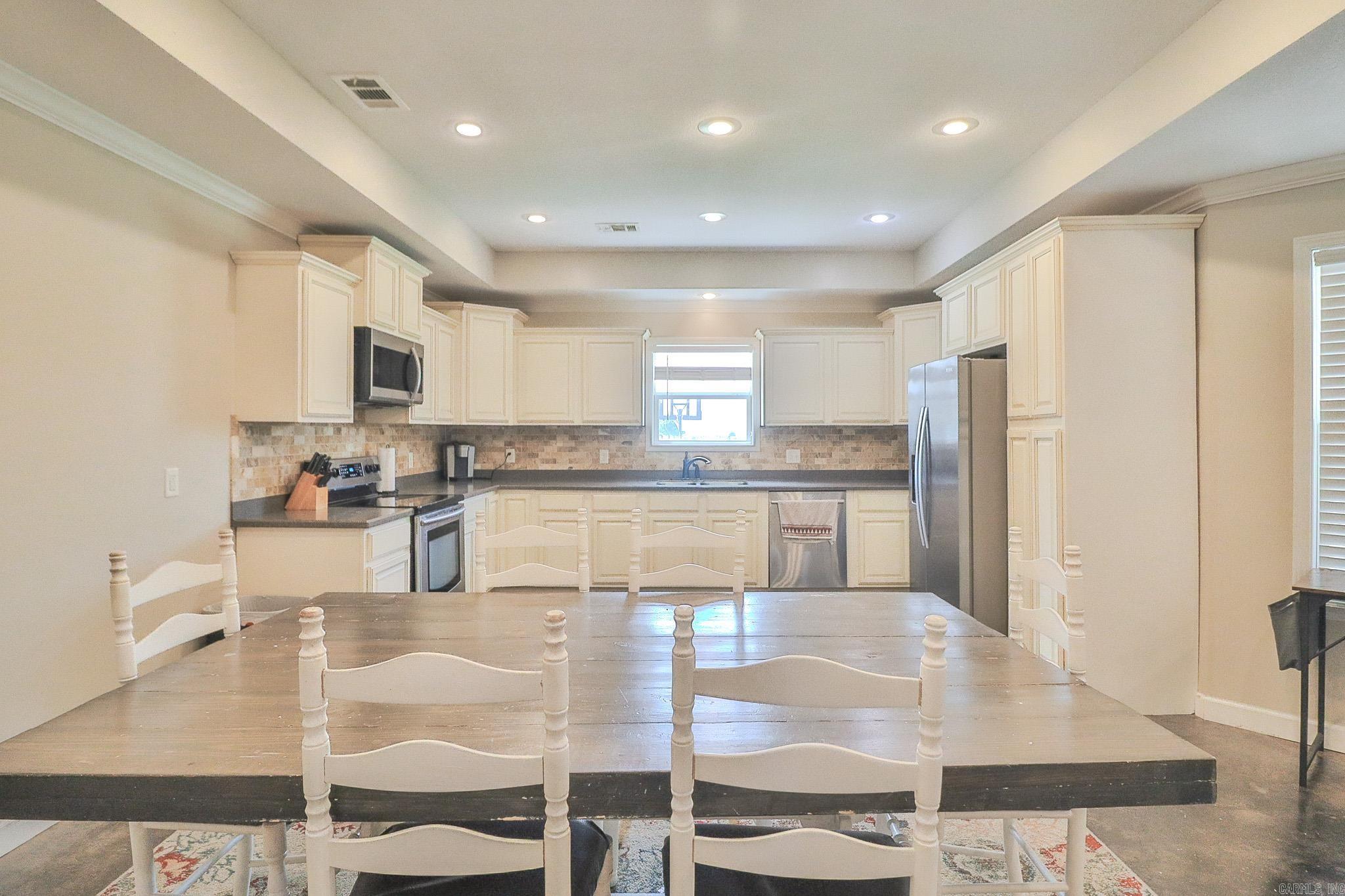 SOUTHPOINTE ACRES - Residential