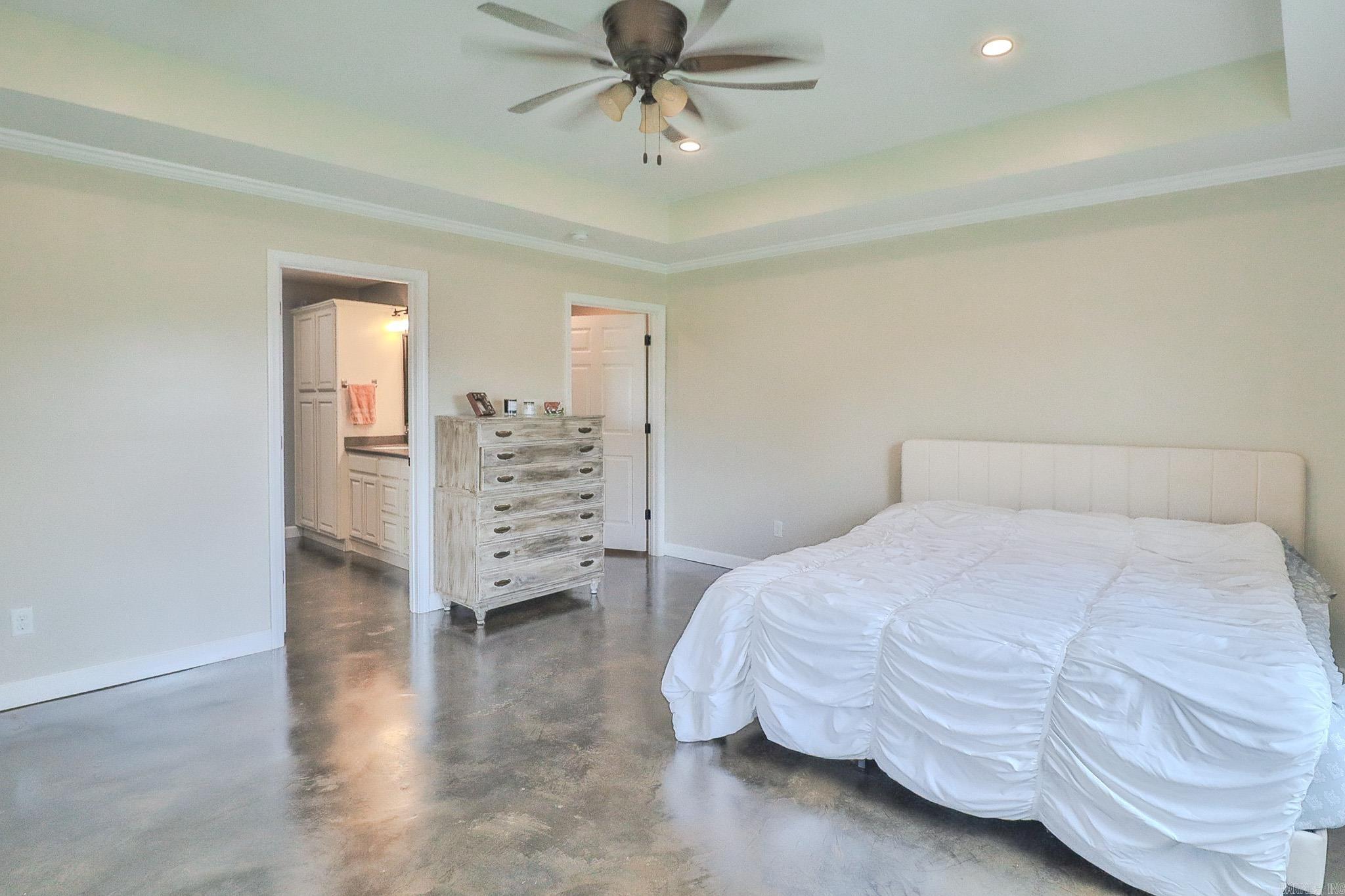 SOUTHPOINTE ACRES - Residential