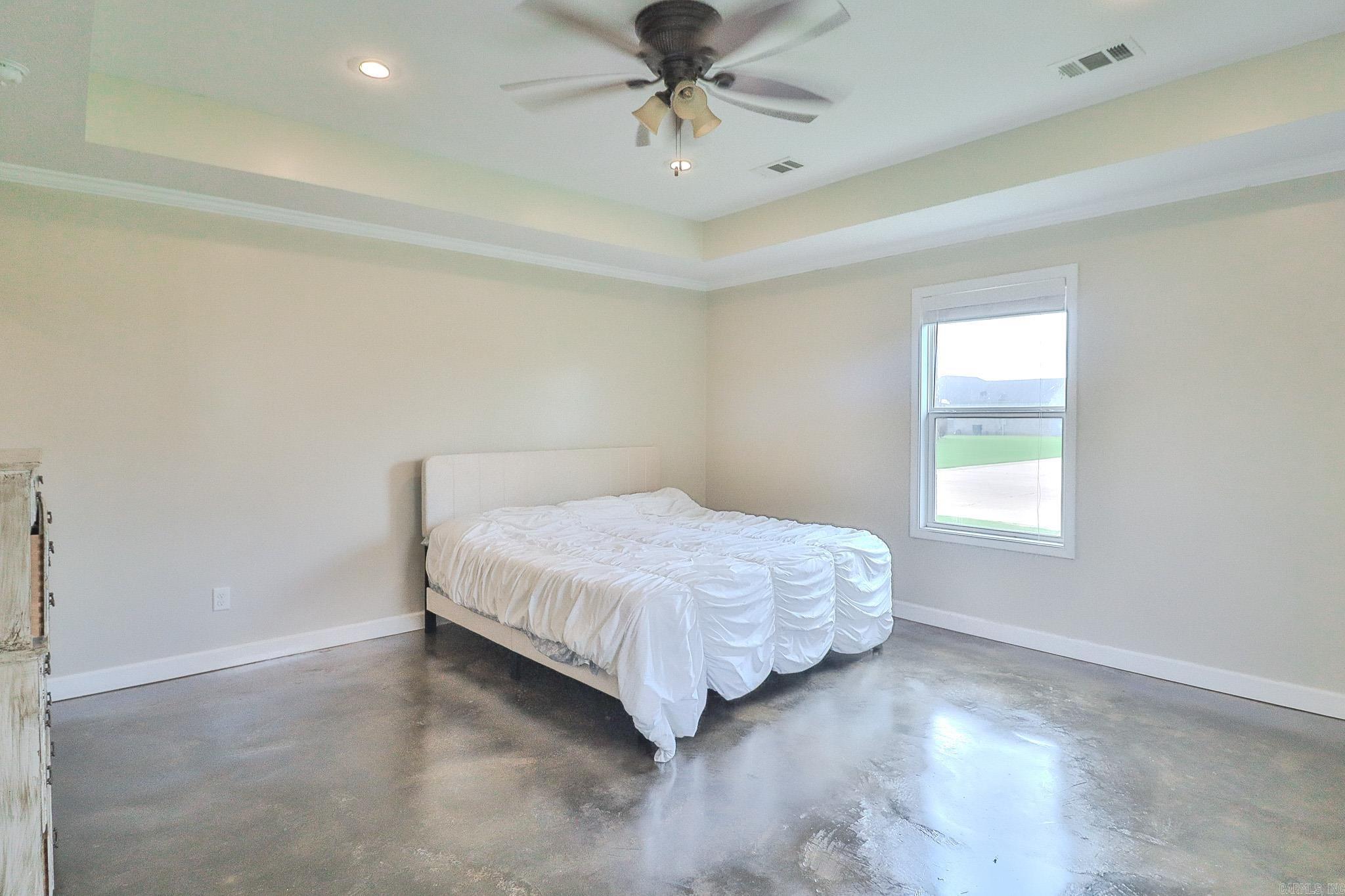 SOUTHPOINTE ACRES - Residential