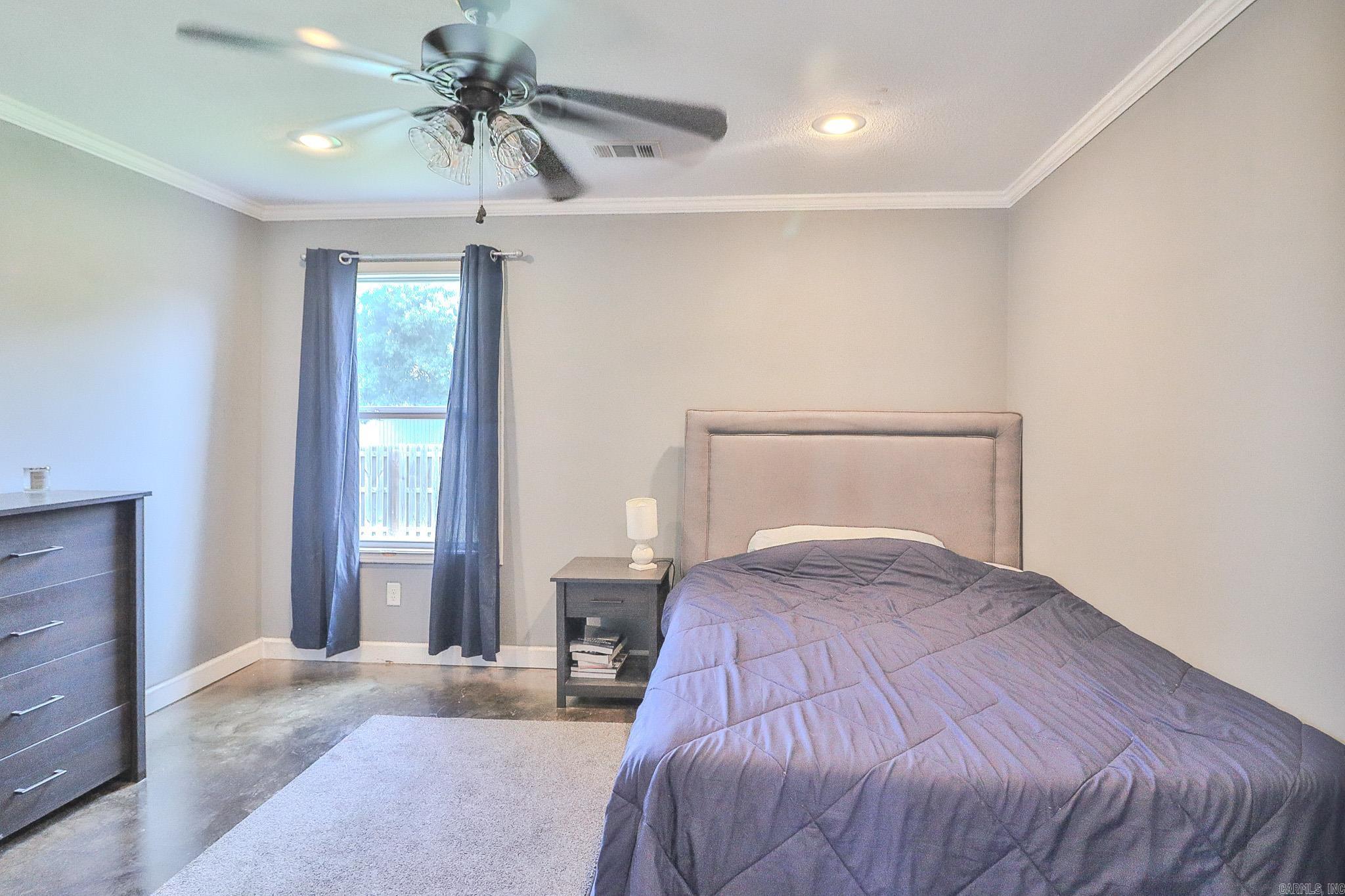 SOUTHPOINTE ACRES - Residential