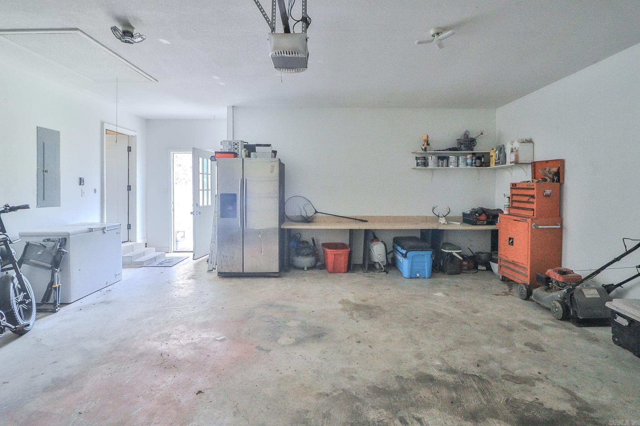 SOUTHPOINTE ACRES - Residential