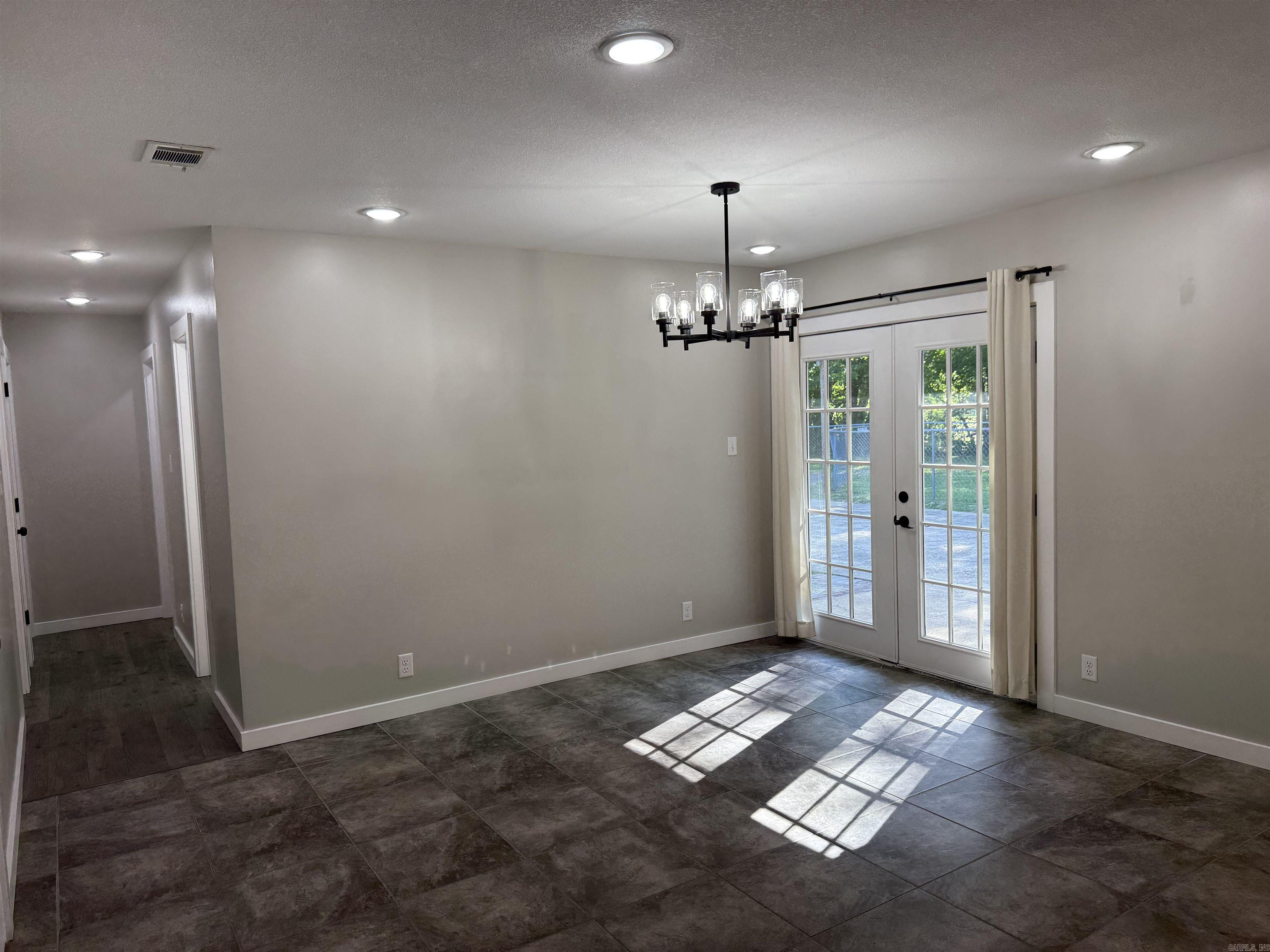 RICHLAND HILLS - Residential