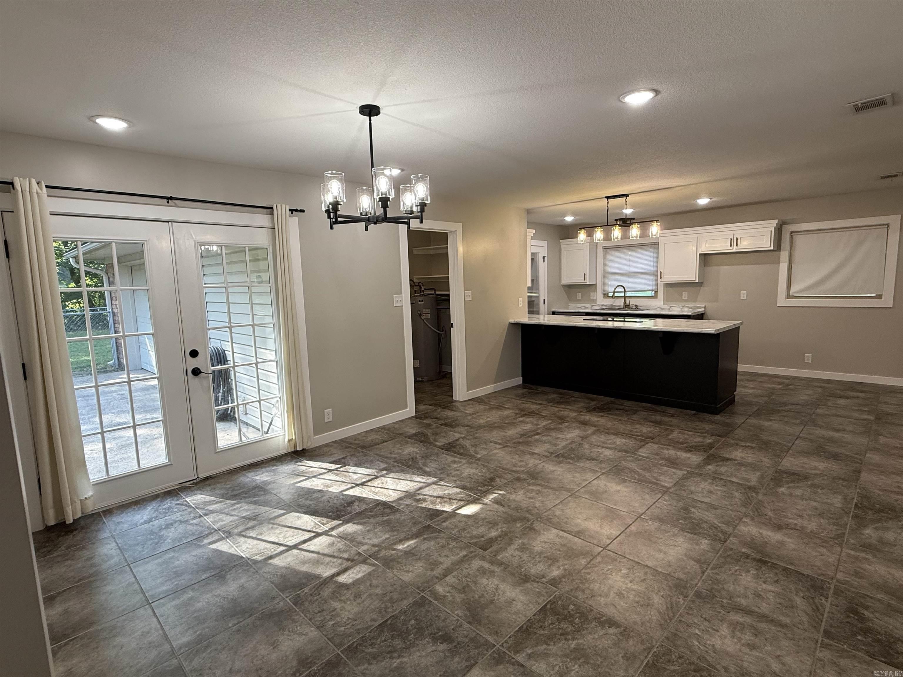 RICHLAND HILLS - Residential