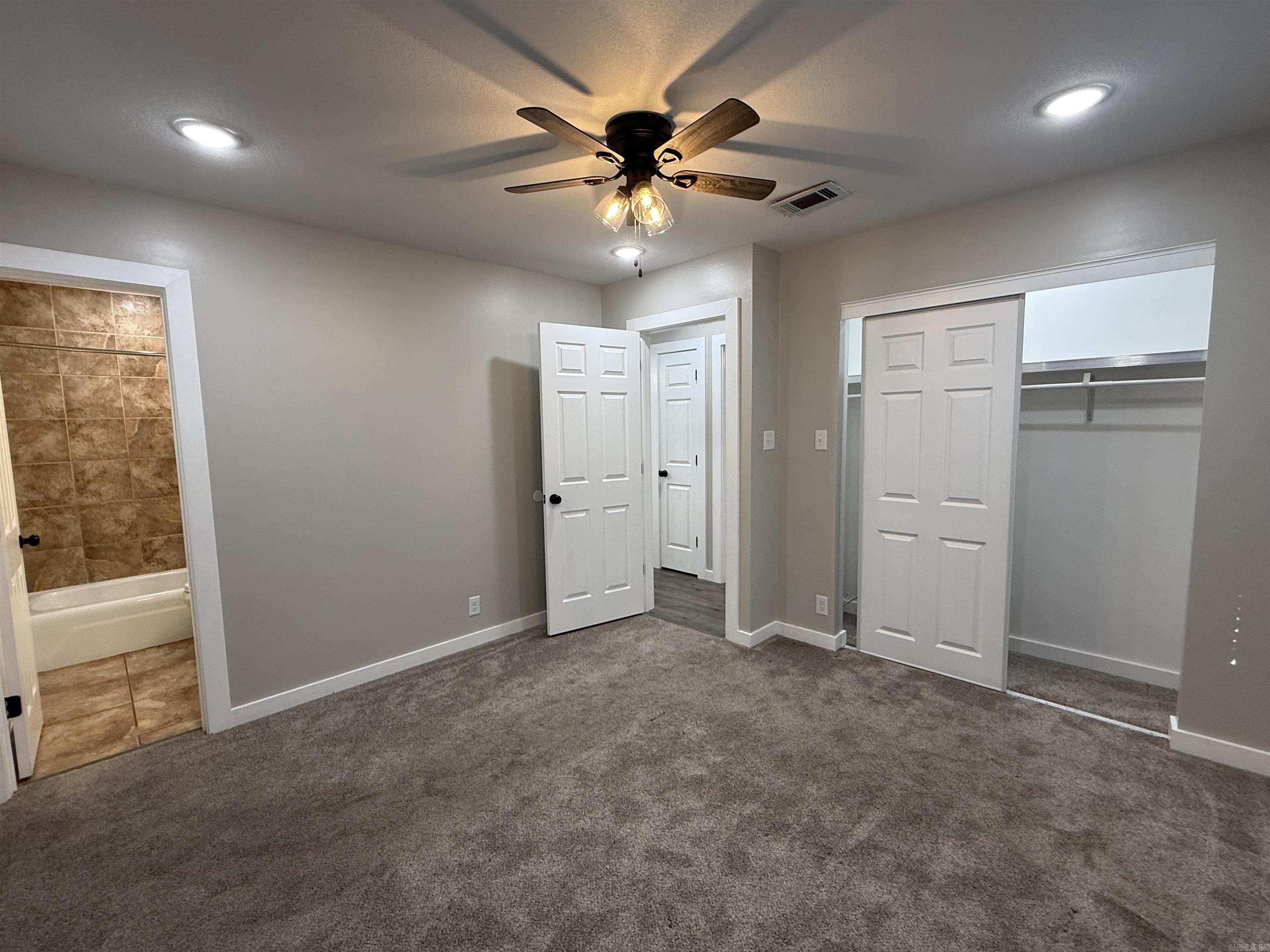 RICHLAND HILLS - Residential