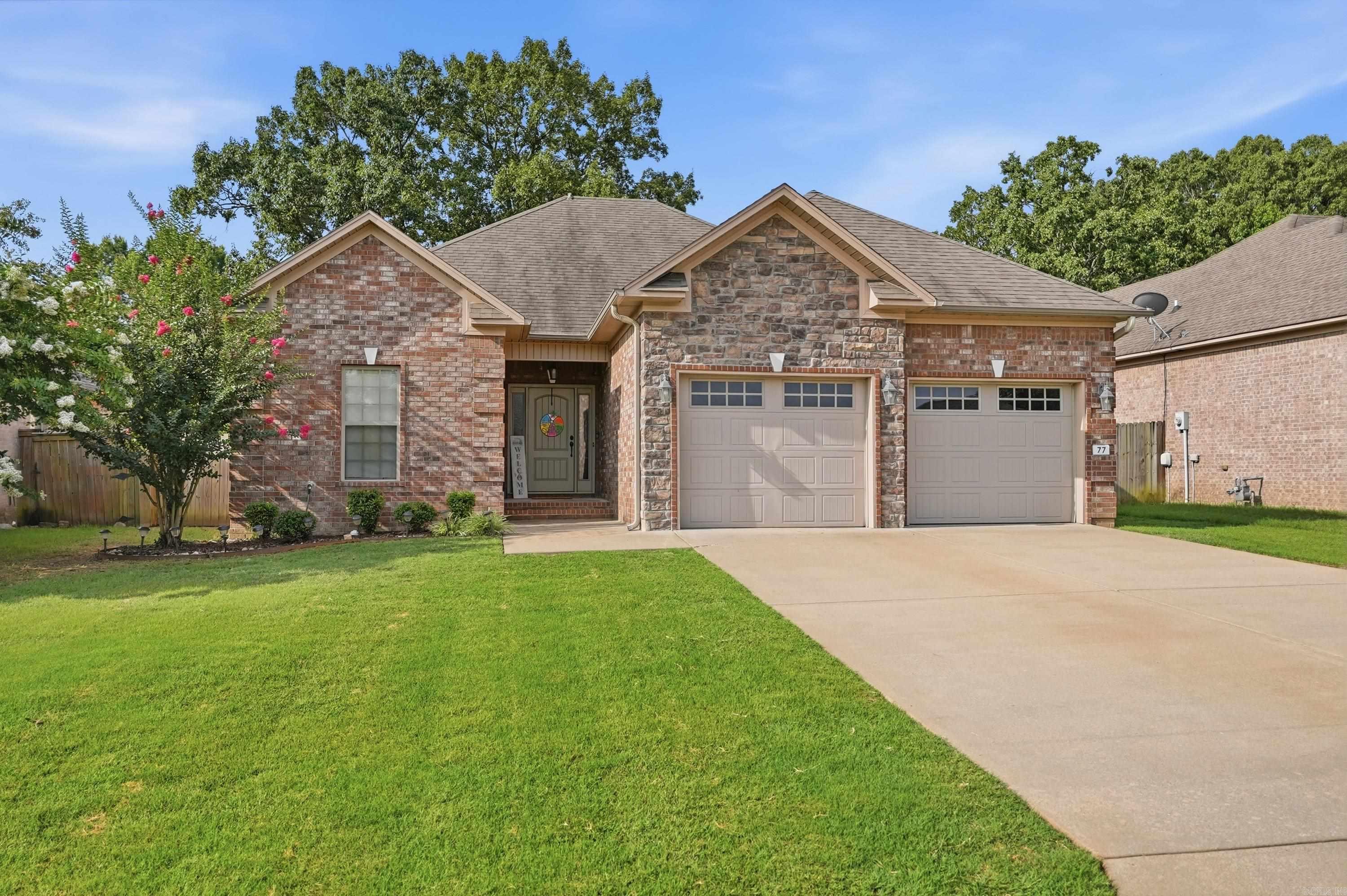 Oak Tree Circle - Residential