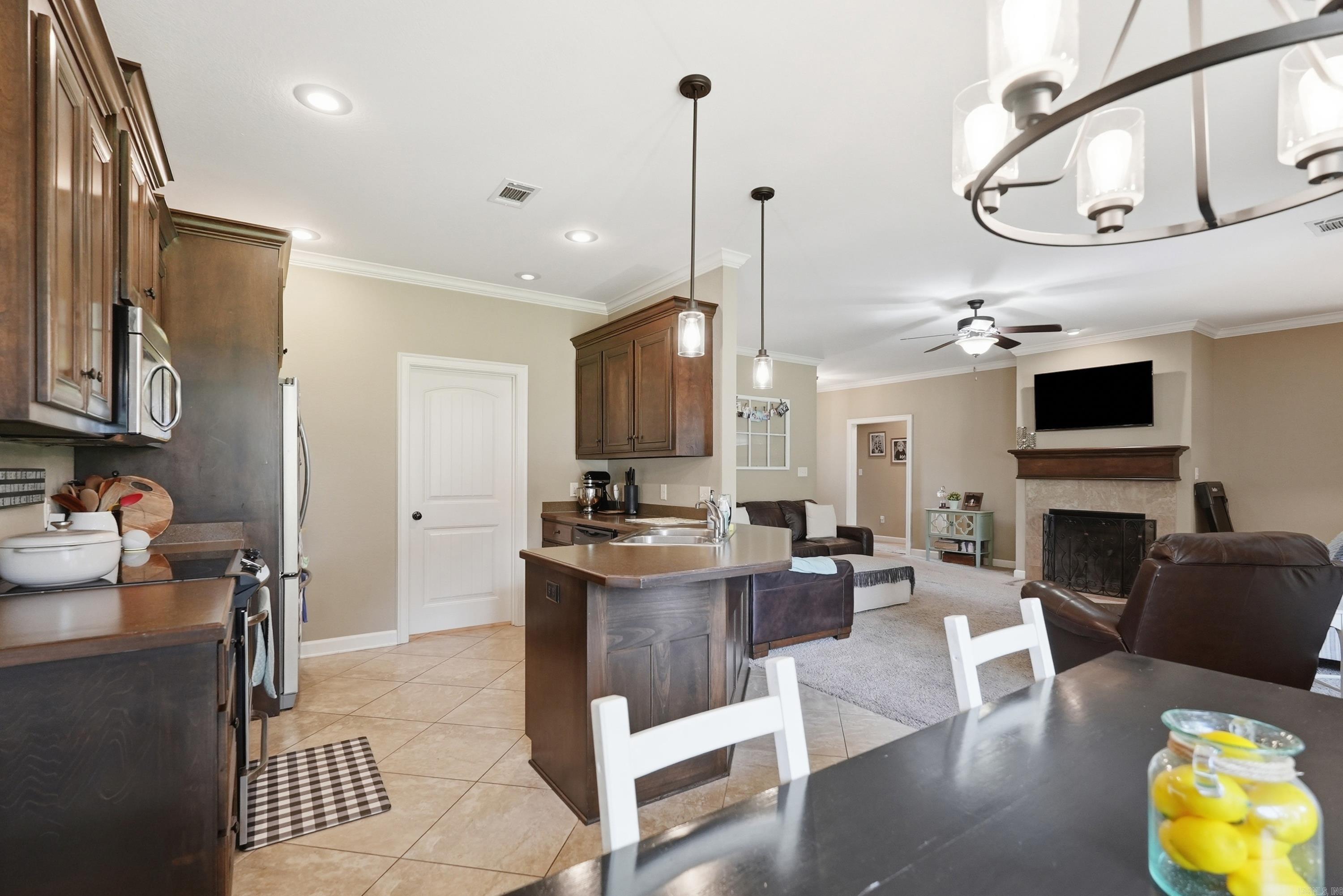Oak Tree Circle - Residential