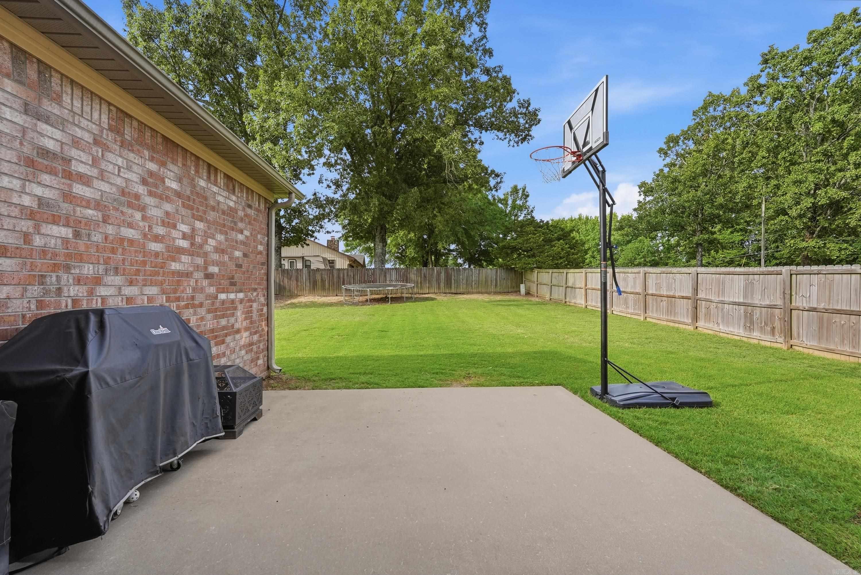 Oak Tree Circle - Residential