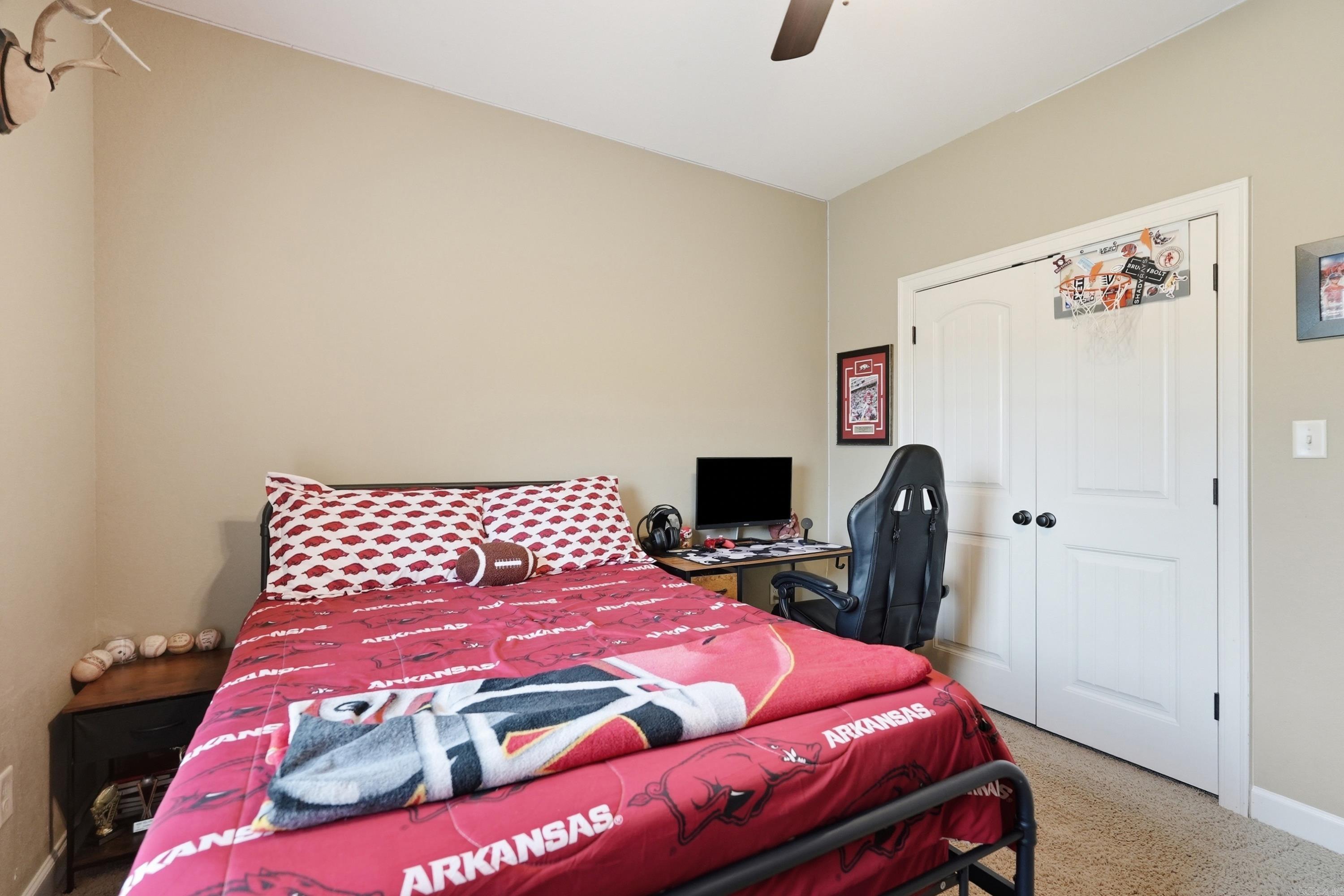 Oak Tree Circle - Residential