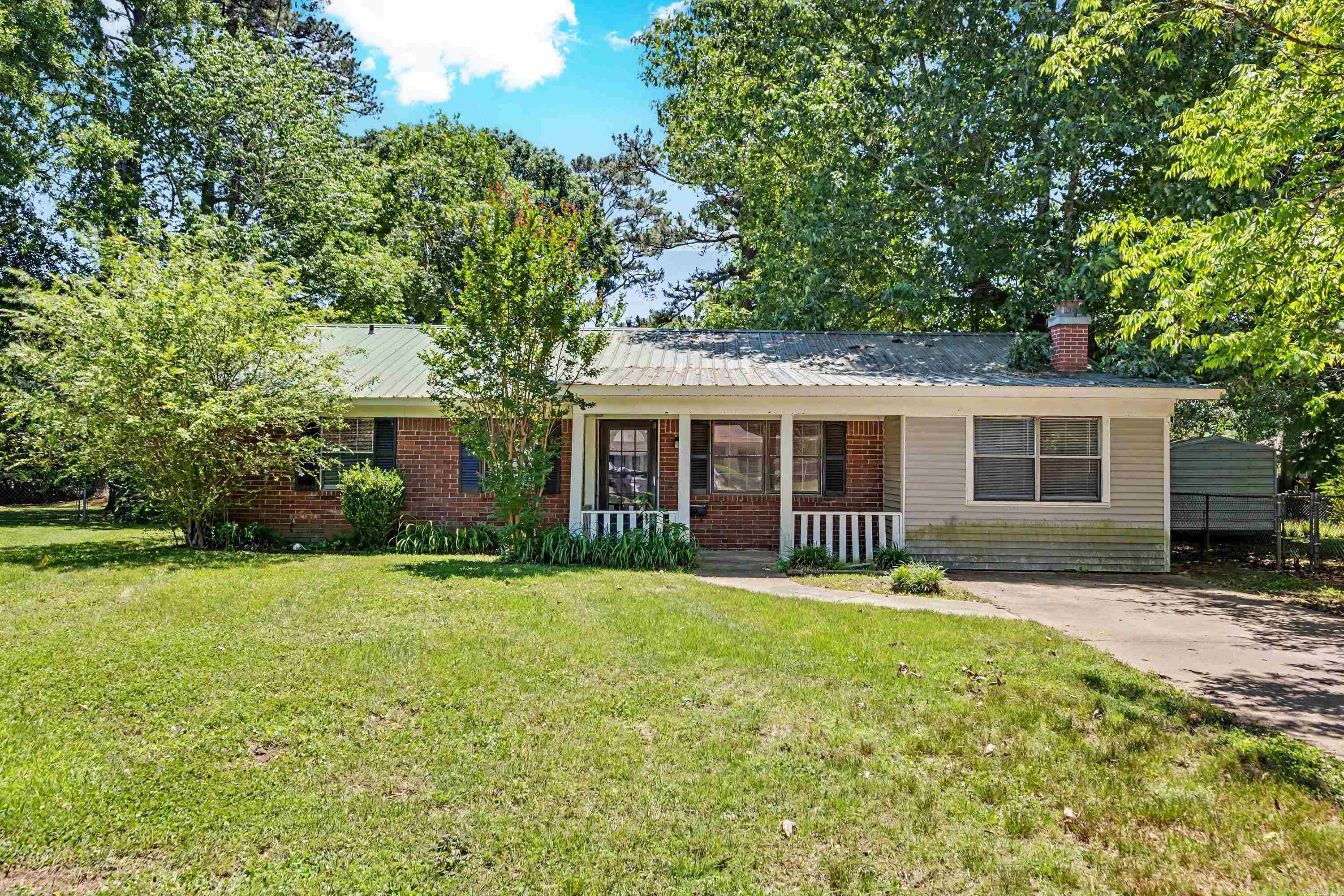 MEADOW LARK - Residential