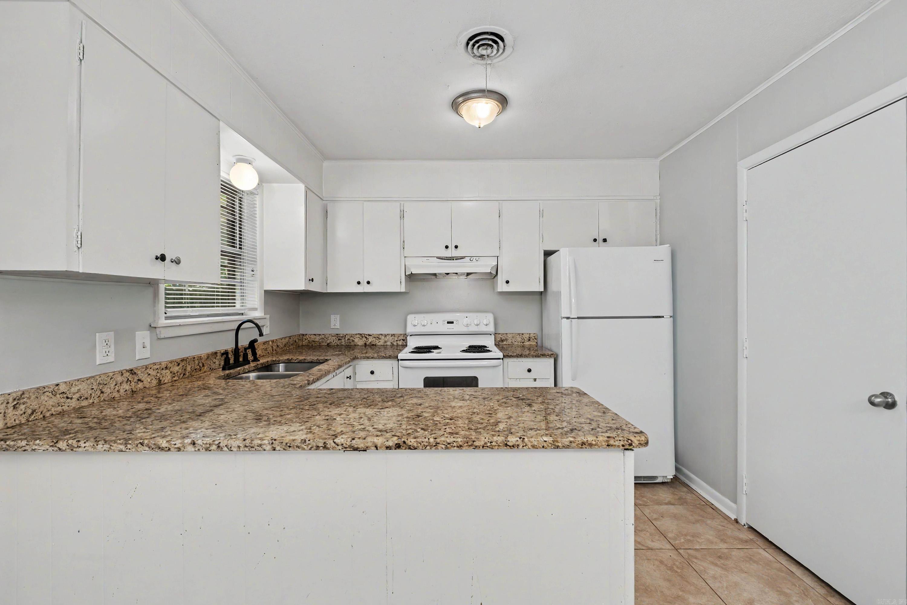 MEADOW LARK - Residential