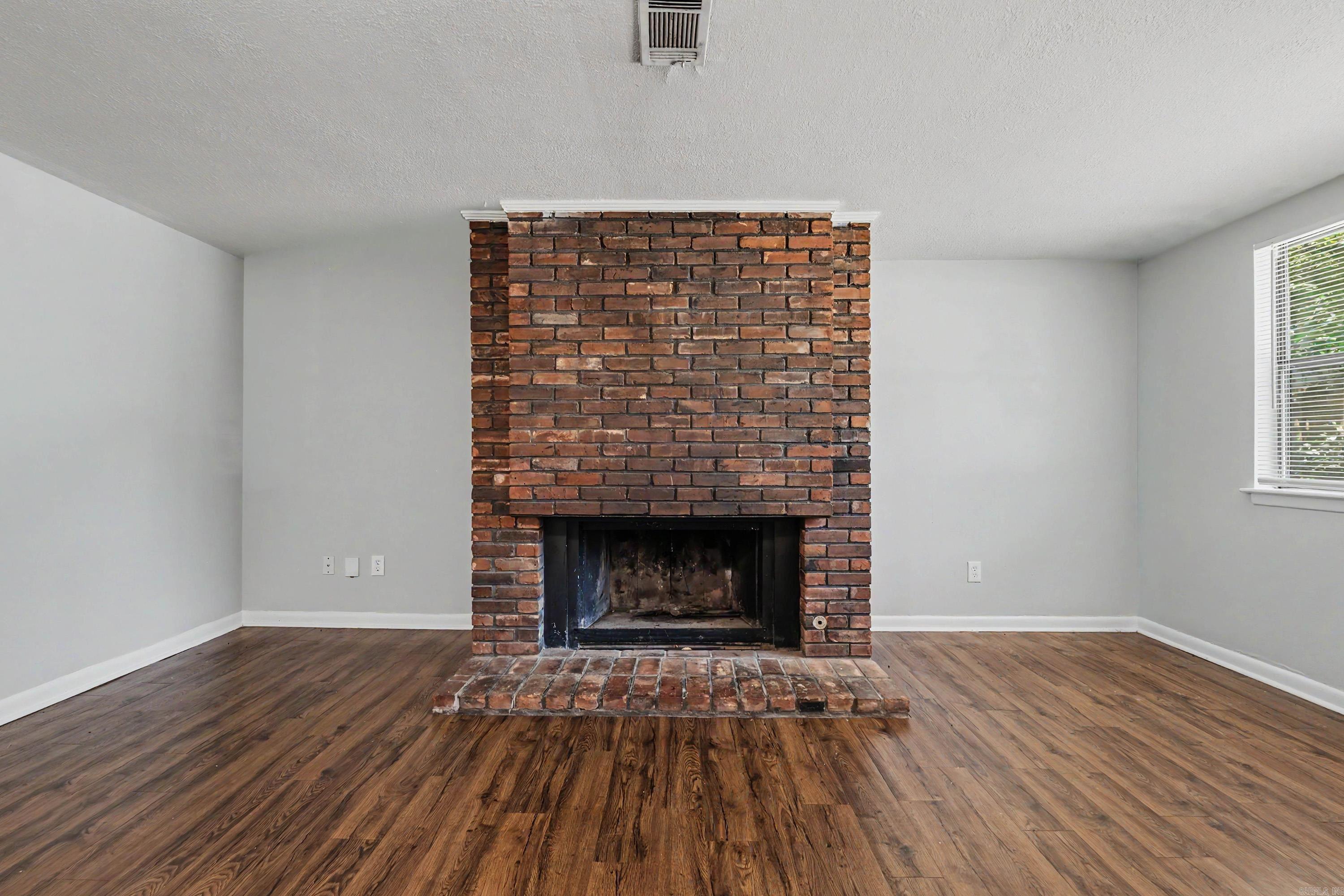 MEADOW LARK - Residential