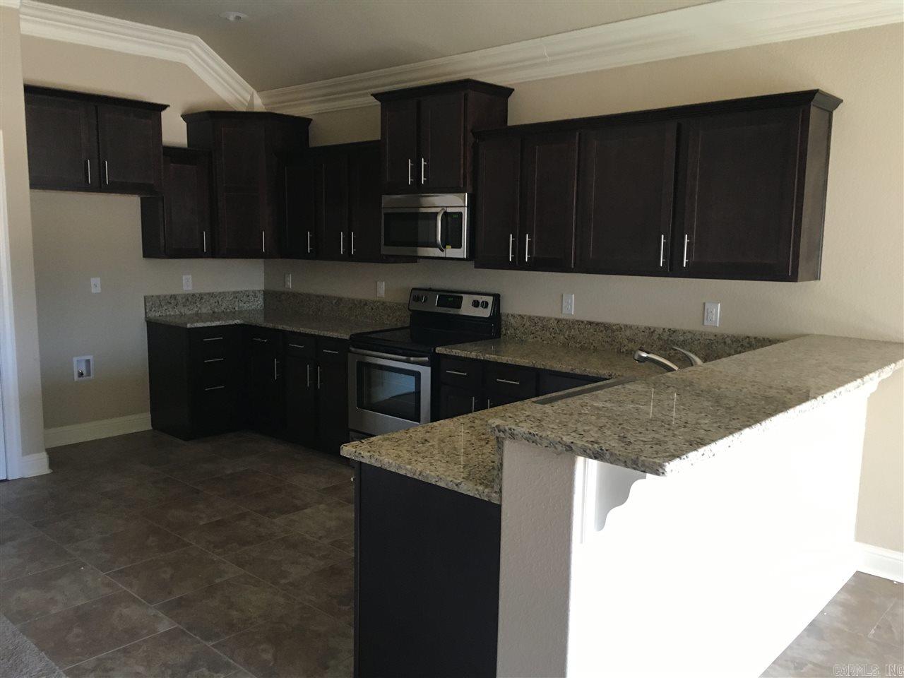 COUNTRY CLUB OF ARK THE - Residential