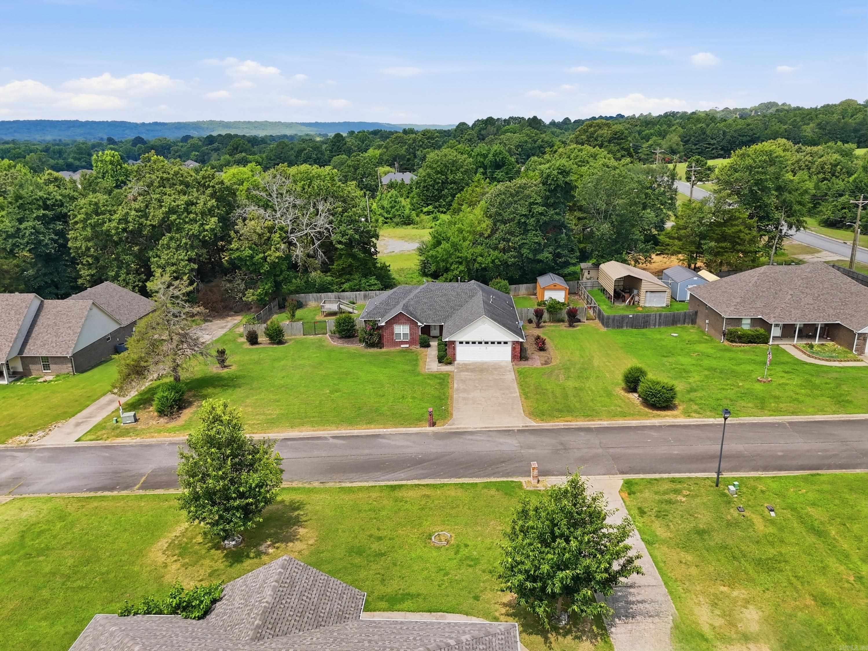 CEDAR KNOLLS & CEDAR VIEW - Residential