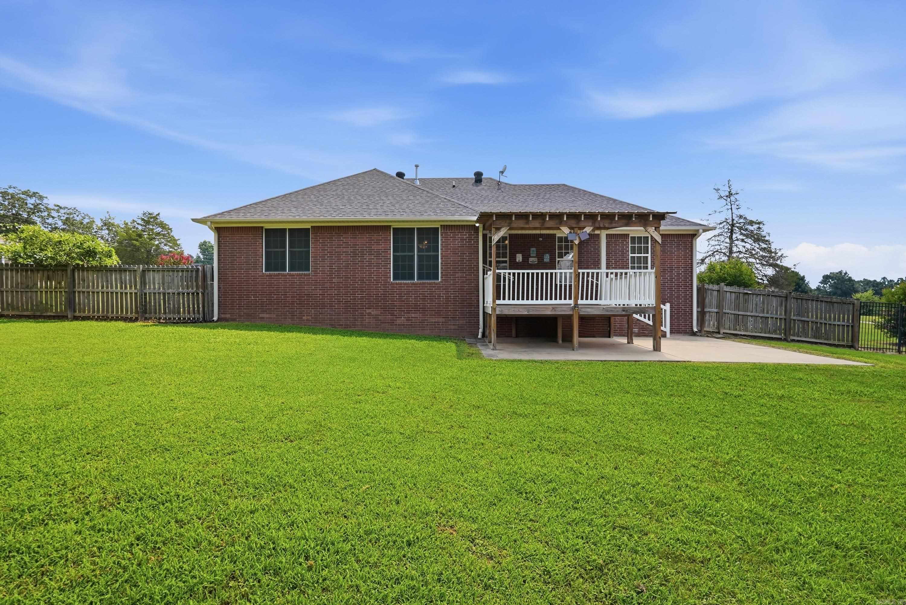 CEDAR KNOLLS & CEDAR VIEW - Residential
