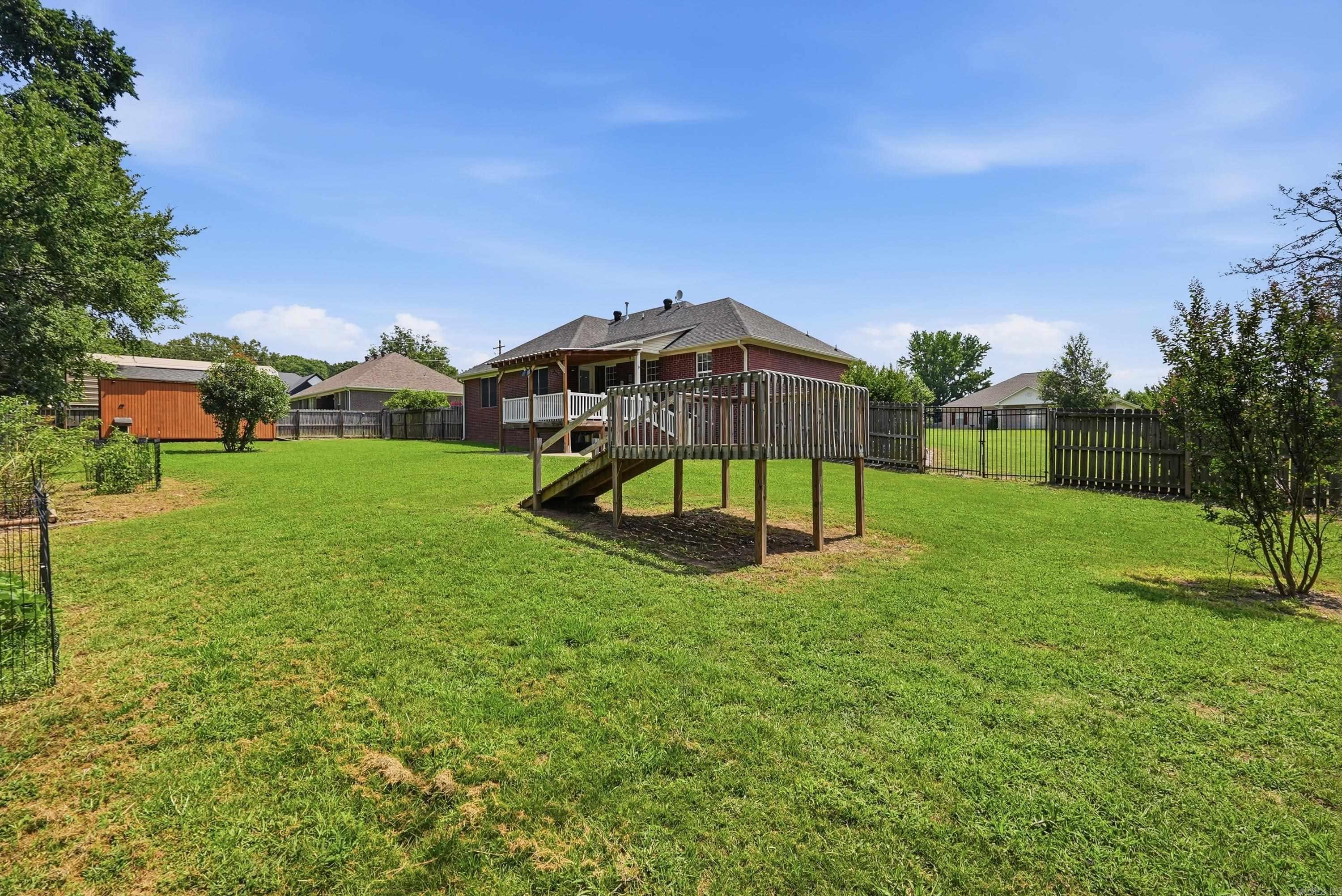 CEDAR KNOLLS & CEDAR VIEW - Residential