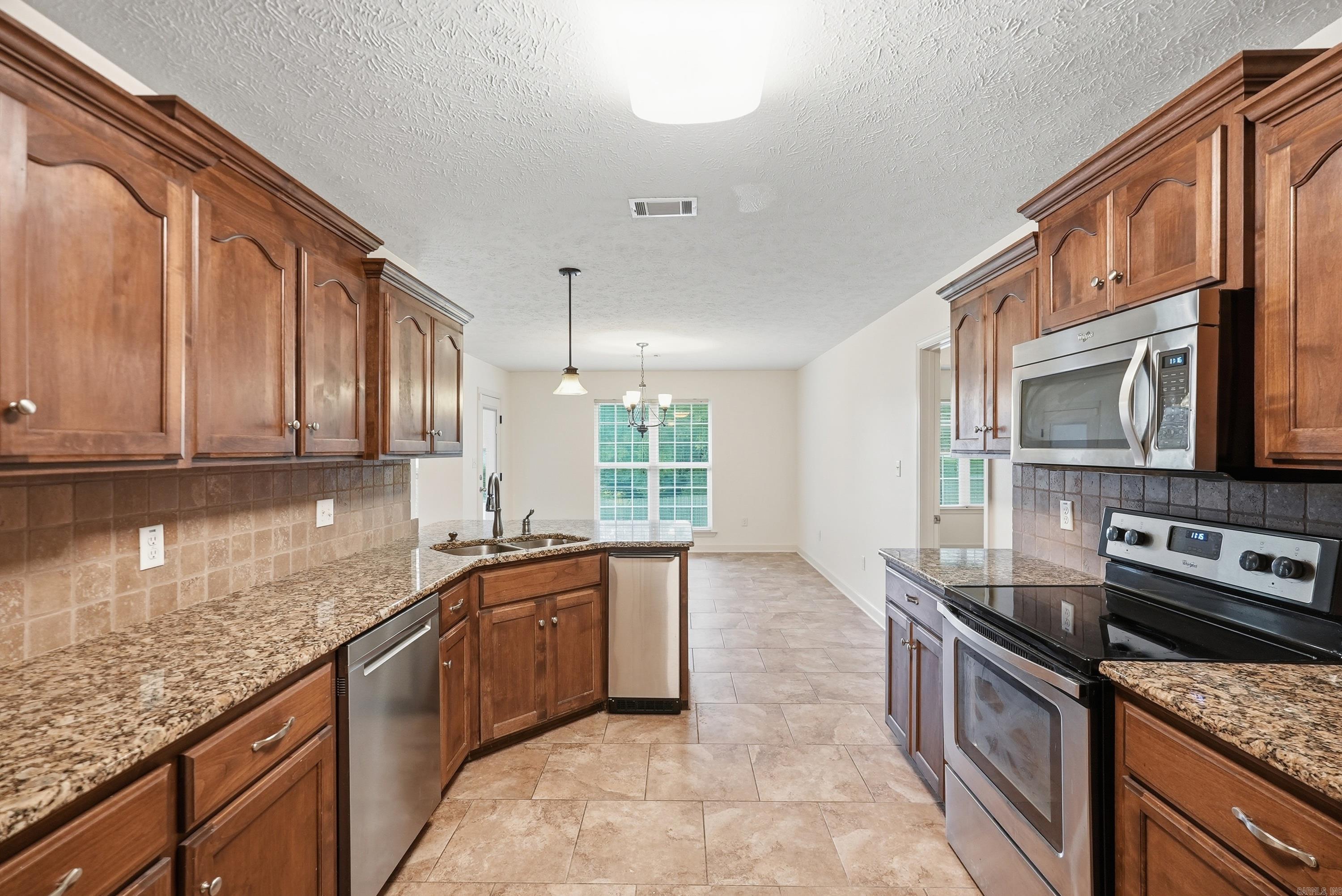 CEDAR KNOLLS & CEDAR VIEW - Residential
