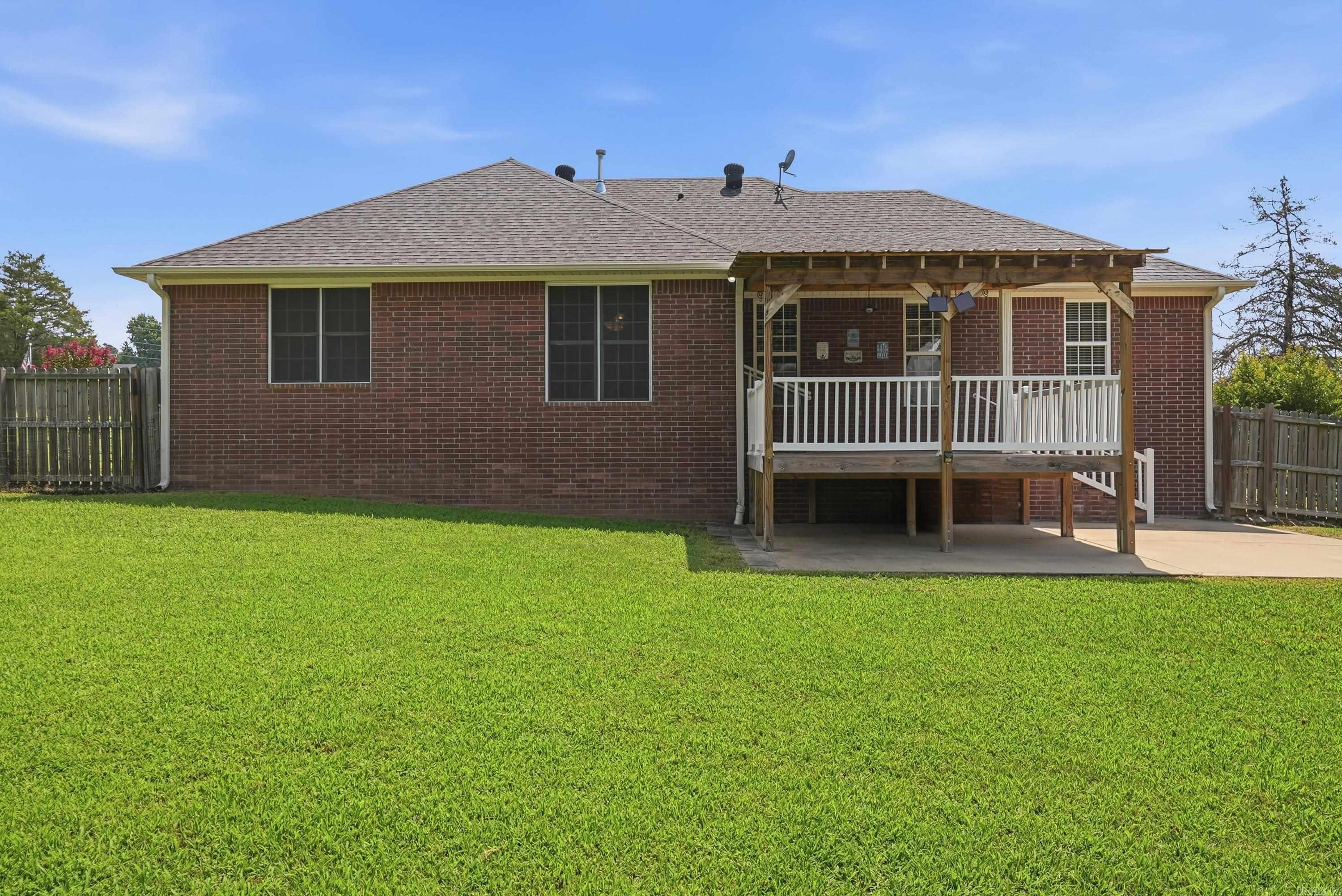 CEDAR KNOLLS & CEDAR VIEW - Residential