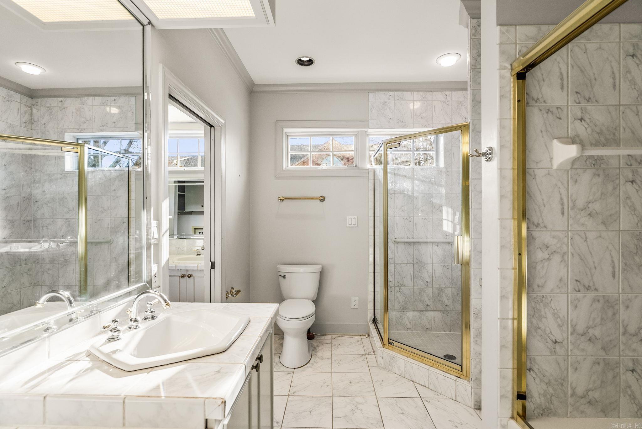 NEWTONS - Residential
