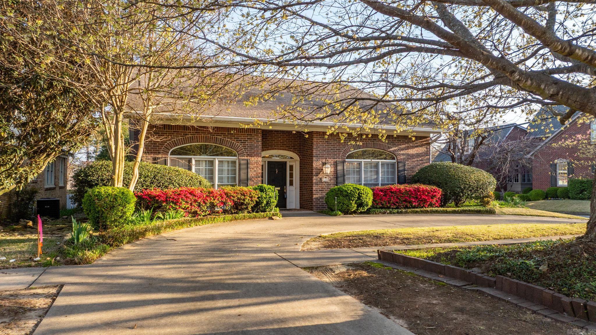 NEWTONS - Residential