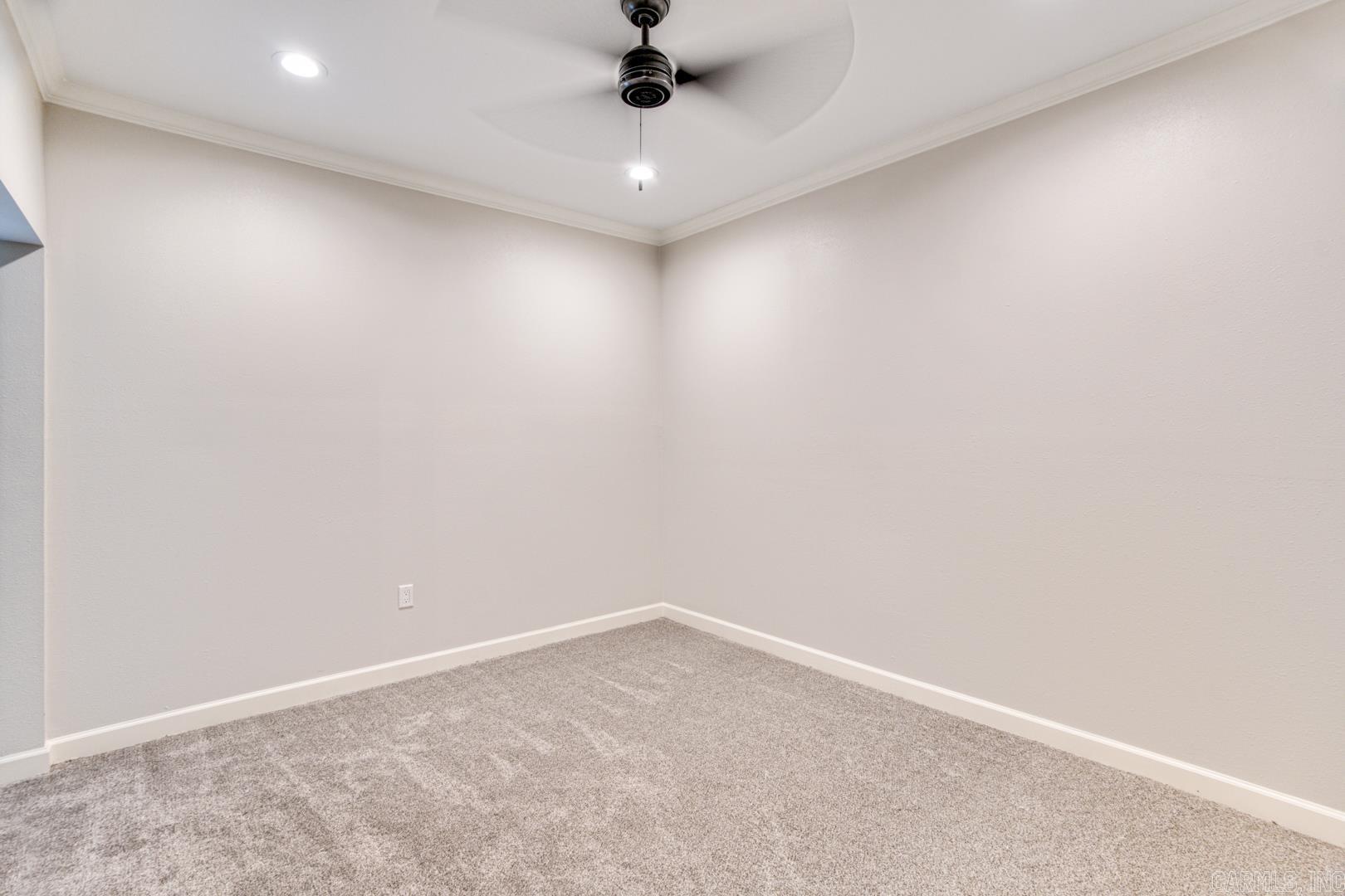 WOODLANDS EDGE - Residential