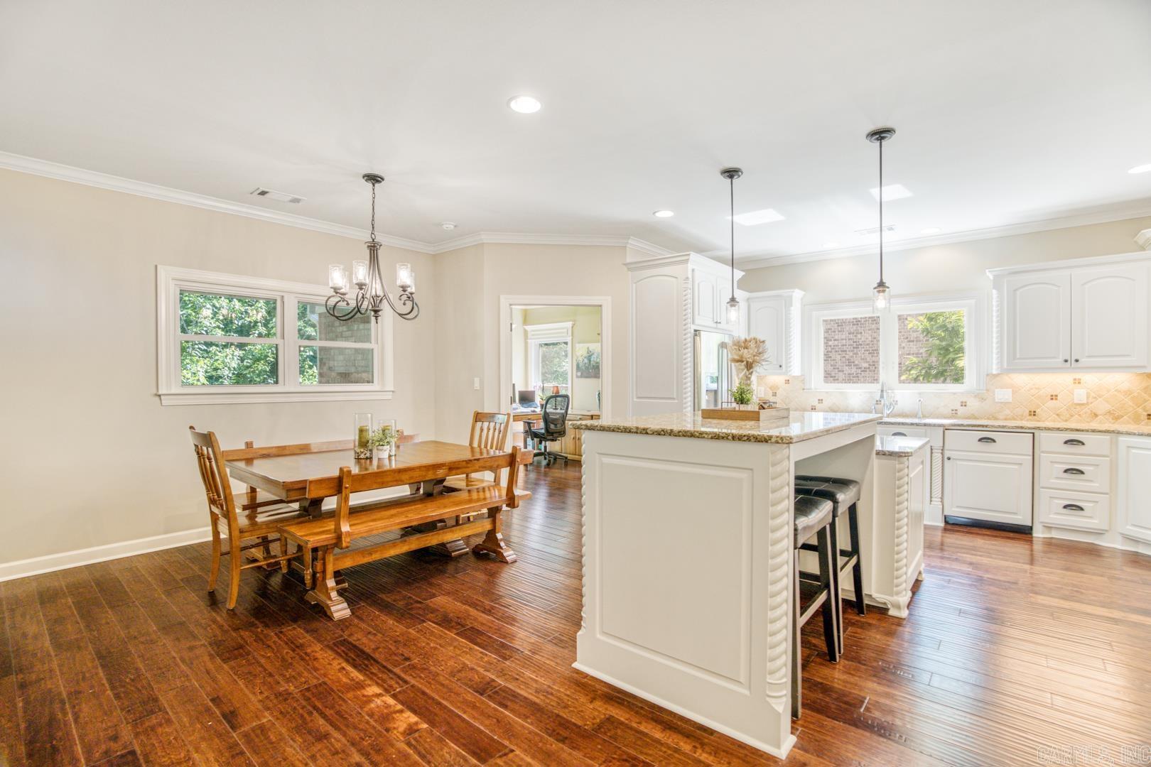 WOODLANDS EDGE - Residential