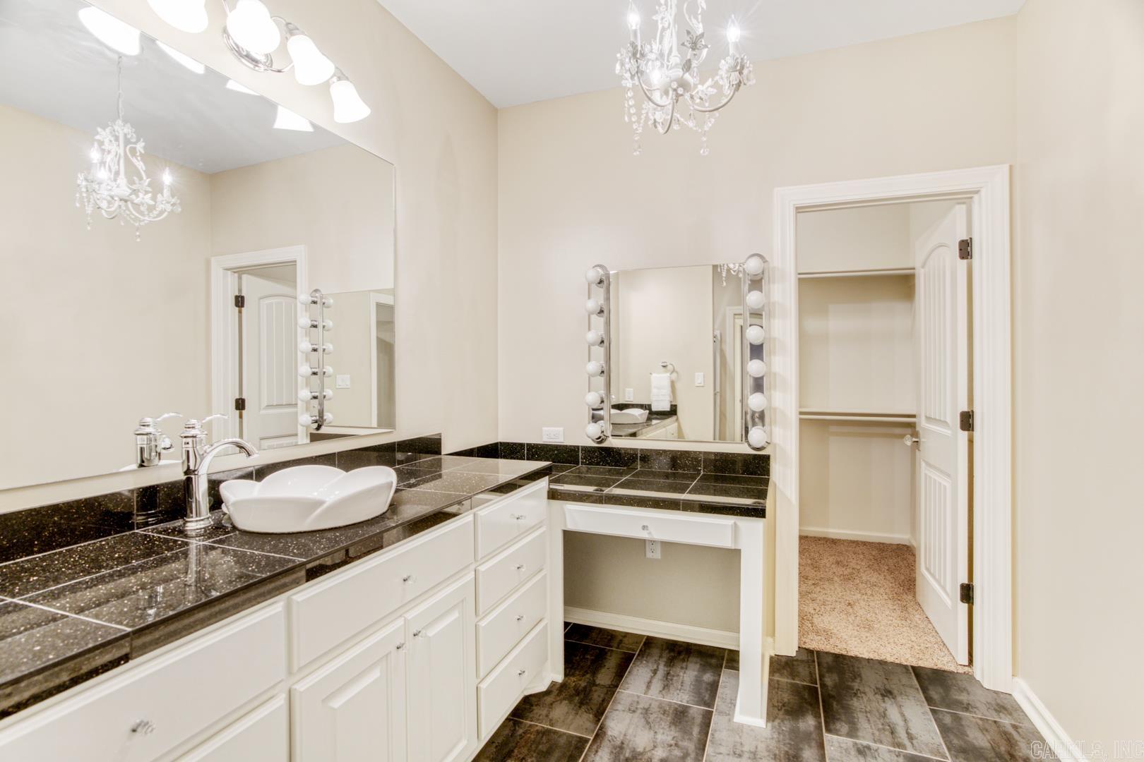 WOODLANDS EDGE - Residential