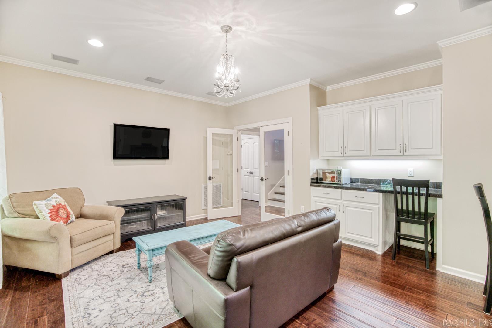 WOODLANDS EDGE - Residential