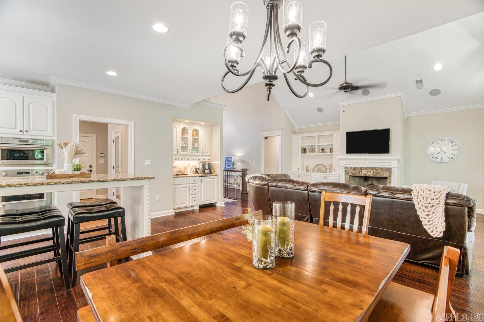 WOODLANDS EDGE - Residential